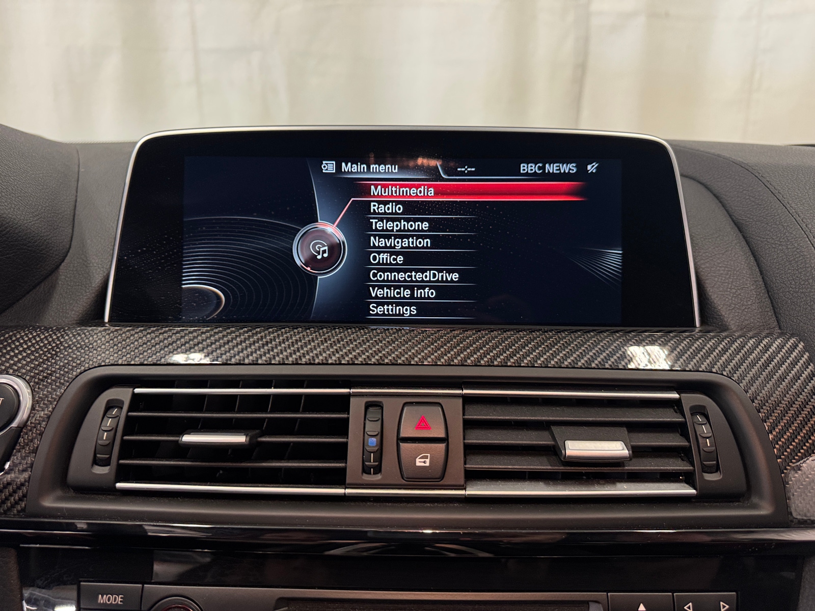 Thumbnail: 2016 BMW M6 - 2