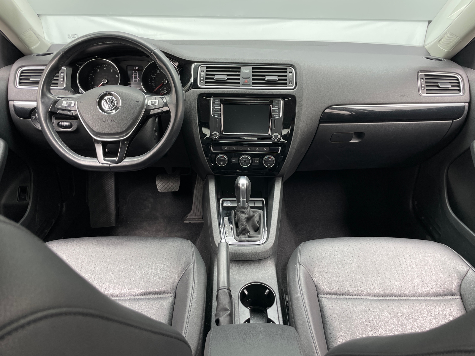 Thumbnail: 2017 Volkswagen Jetta - 2