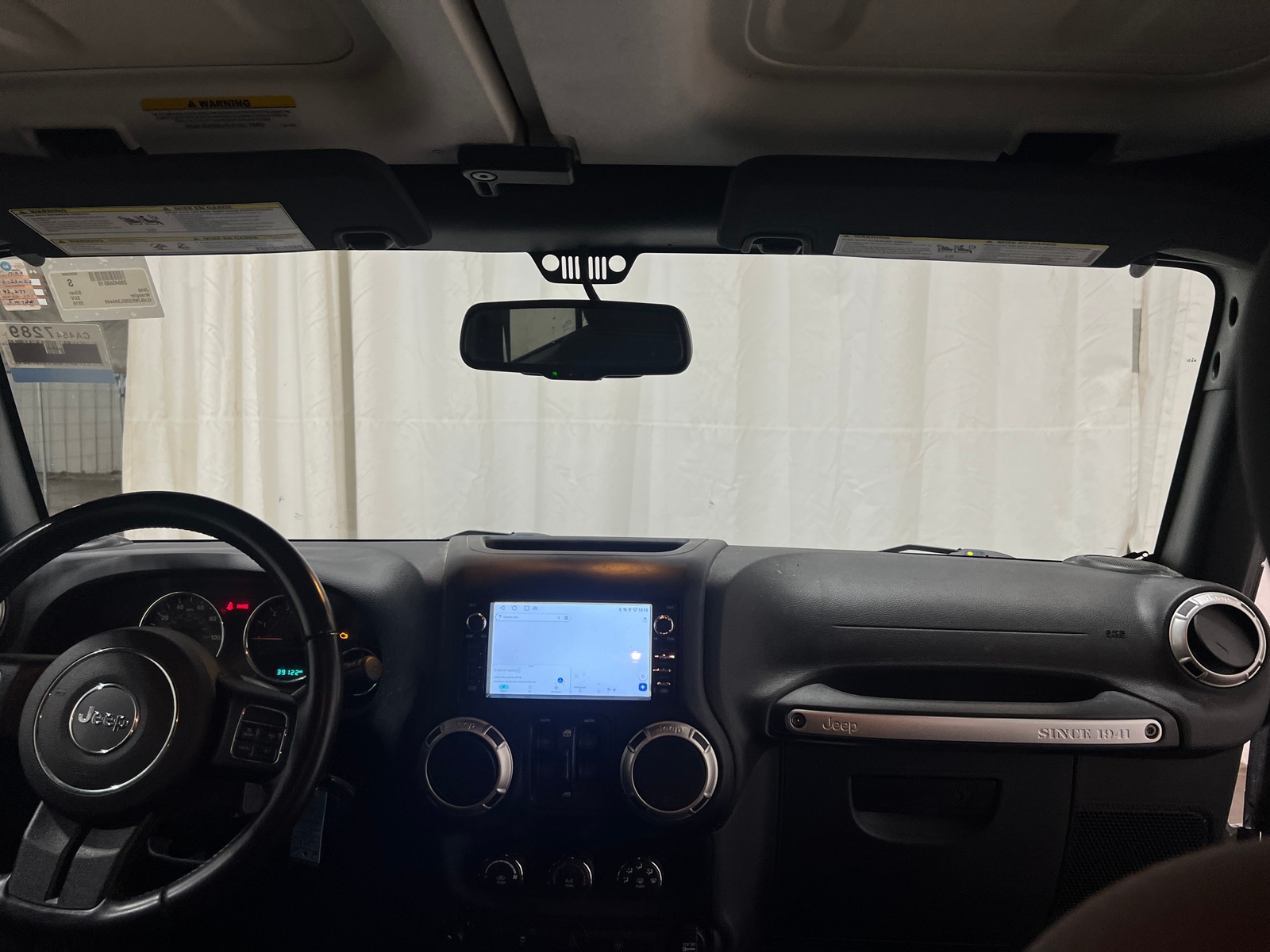 Thumbnail: 2016 Jeep Wrangler - 3