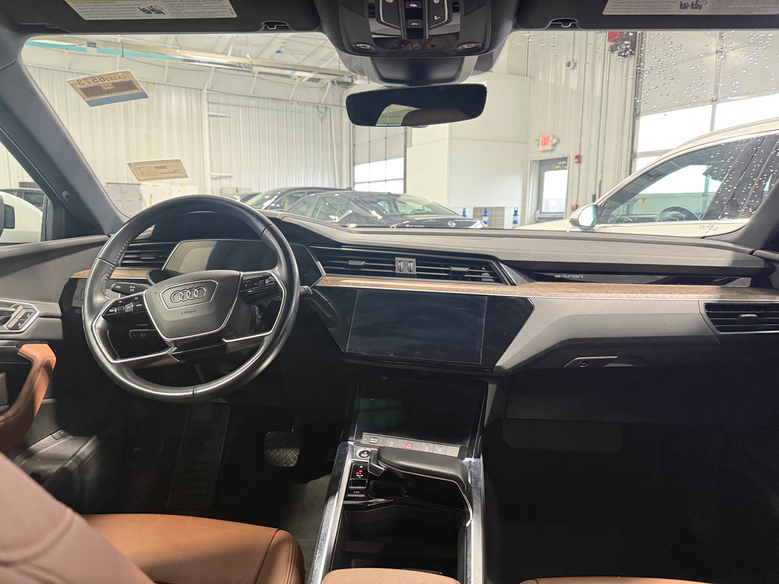 Thumbnail: 2021 Audi e-tron - 2