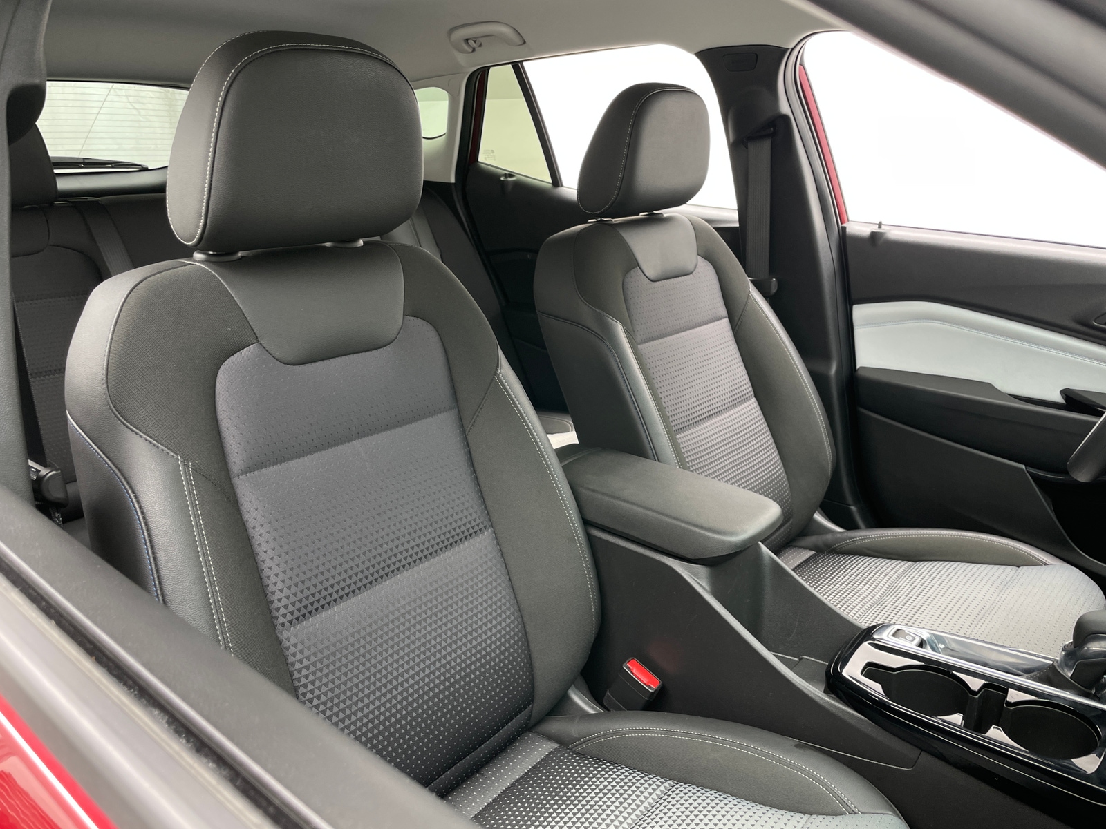 Thumbnail: 2025 Chevrolet Trax - 2