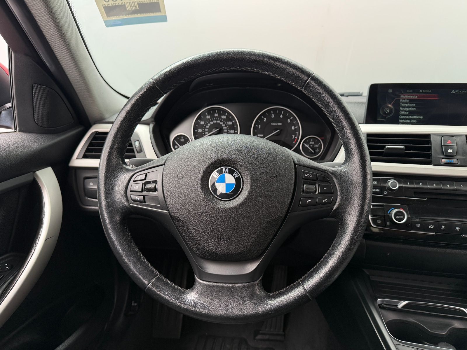 Thumbnail: 2016 BMW 3 Series - 4