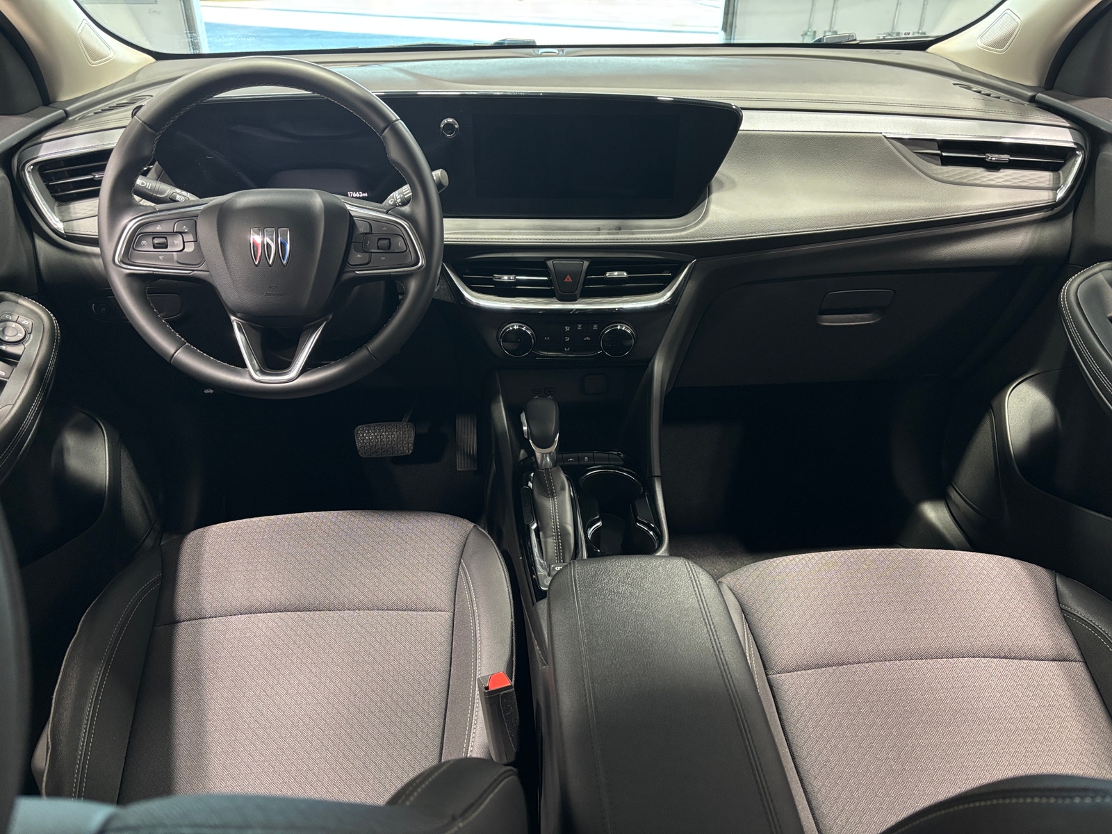 Thumbnail: 2025 Buick Encore GX - 2