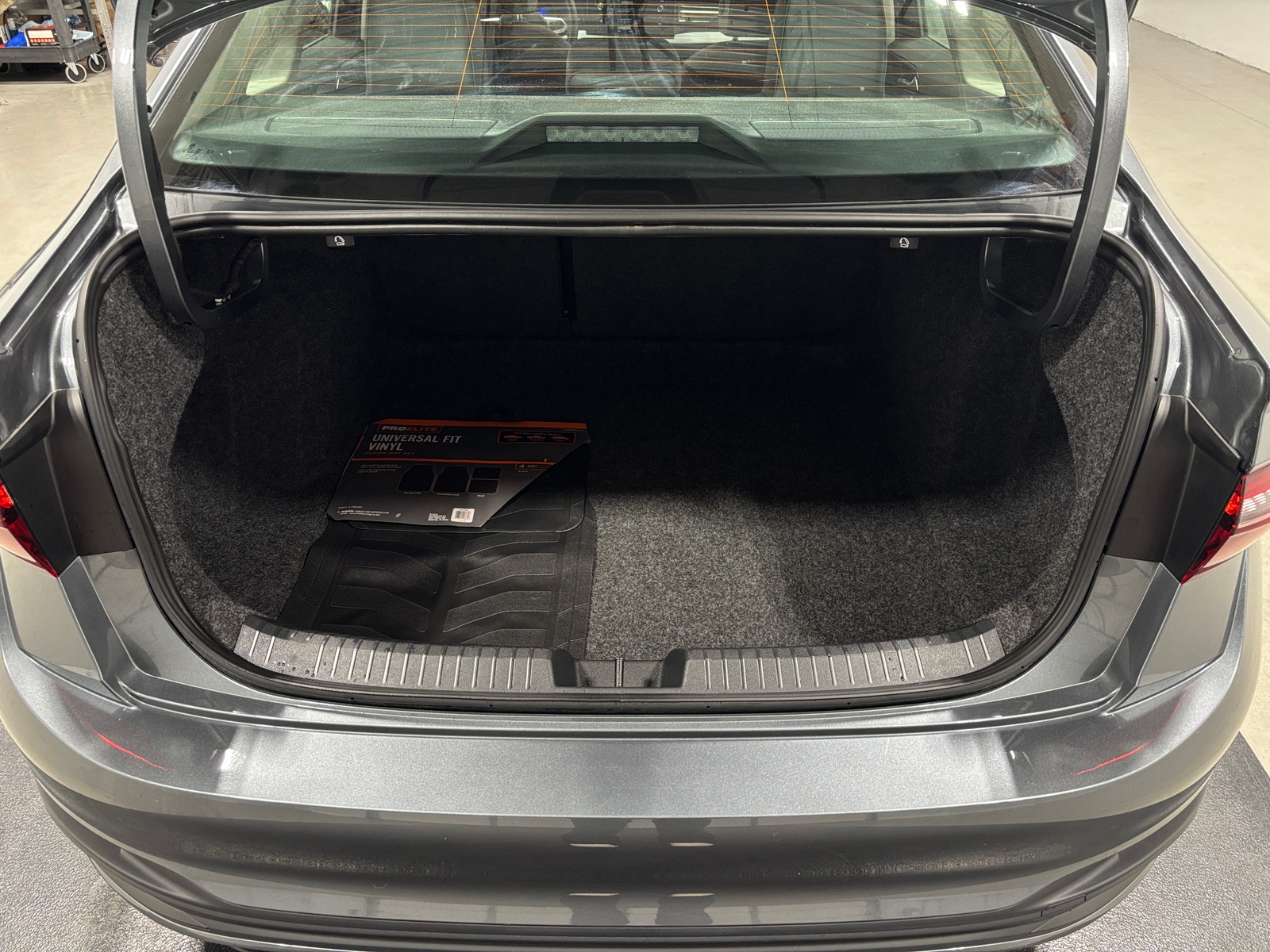 Thumbnail: 2025 Volkswagen Jetta - 6