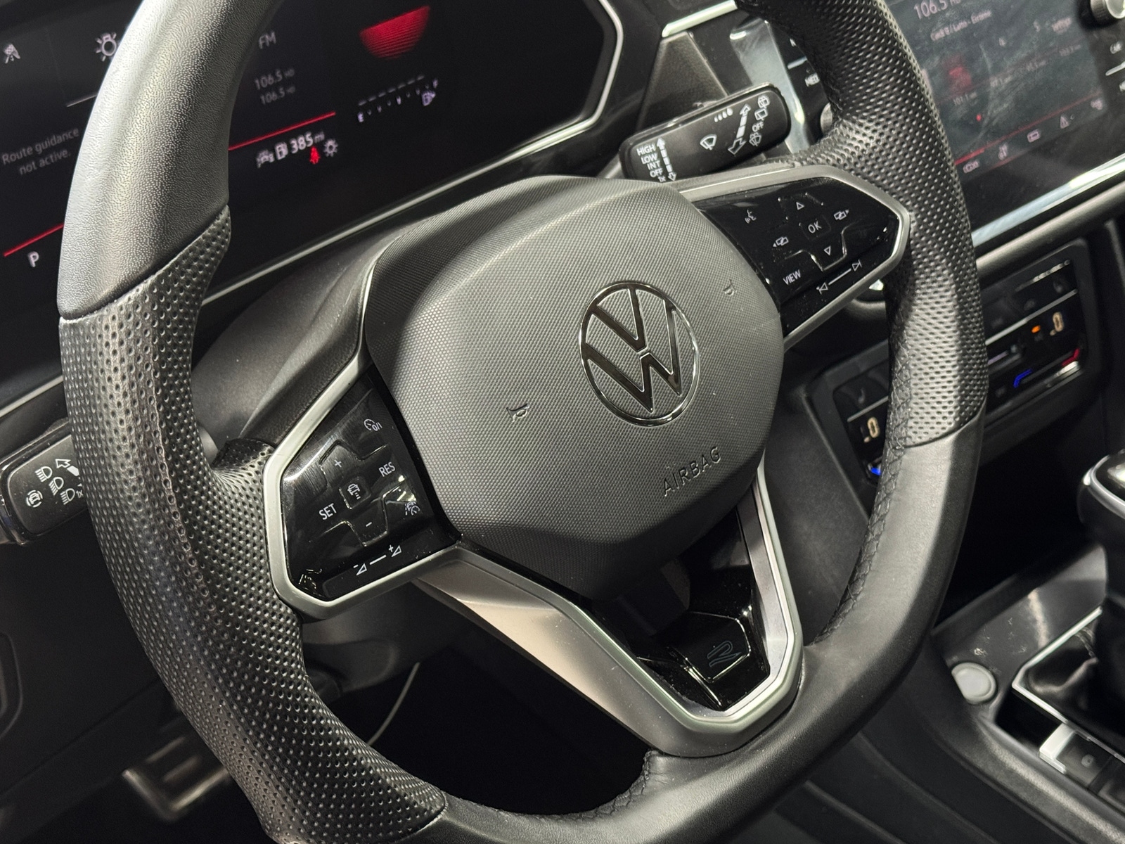 Thumbnail: 2024 Volkswagen Tiguan - 4