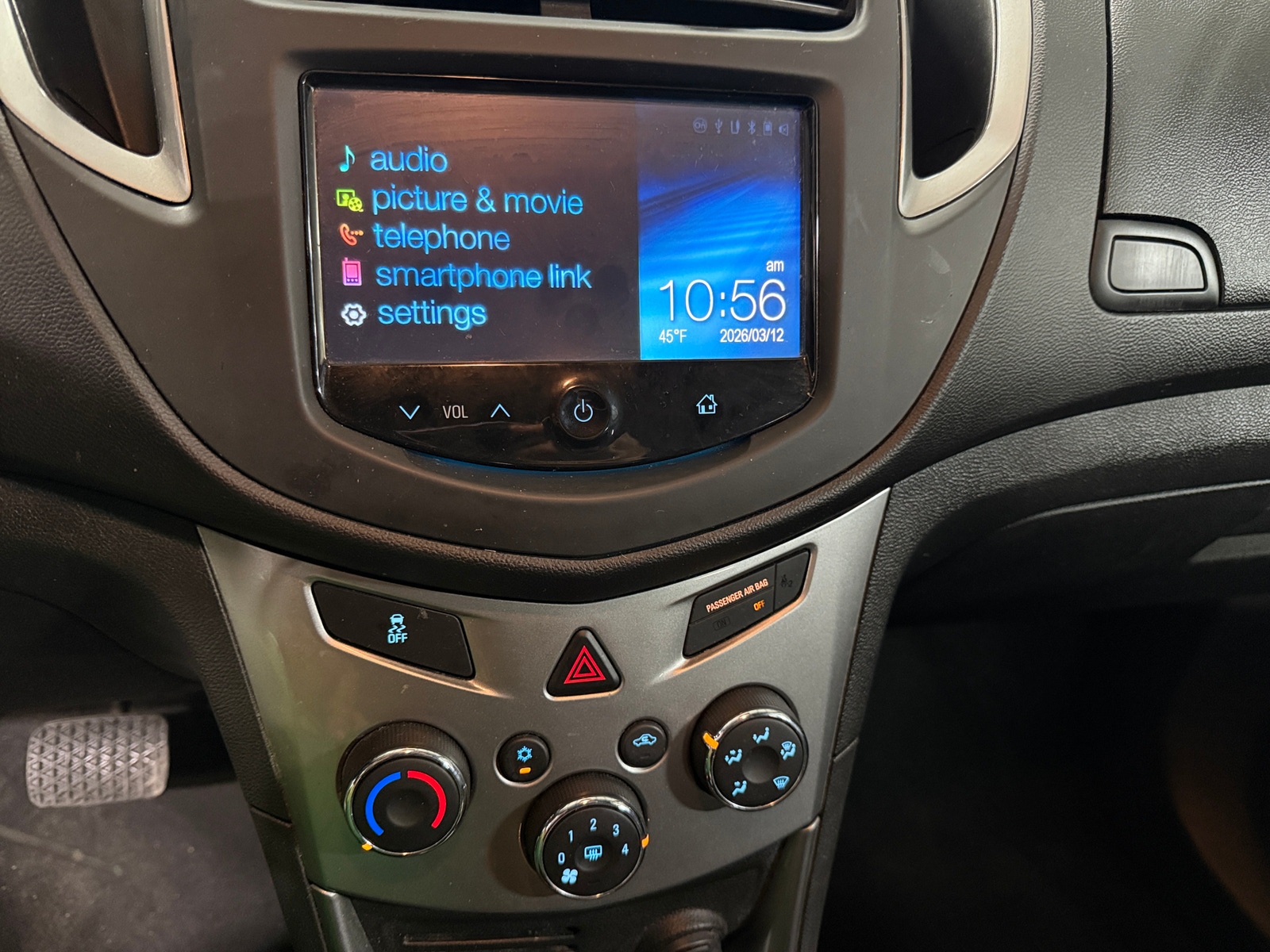 Thumbnail: 2016 Chevrolet Trax - 4