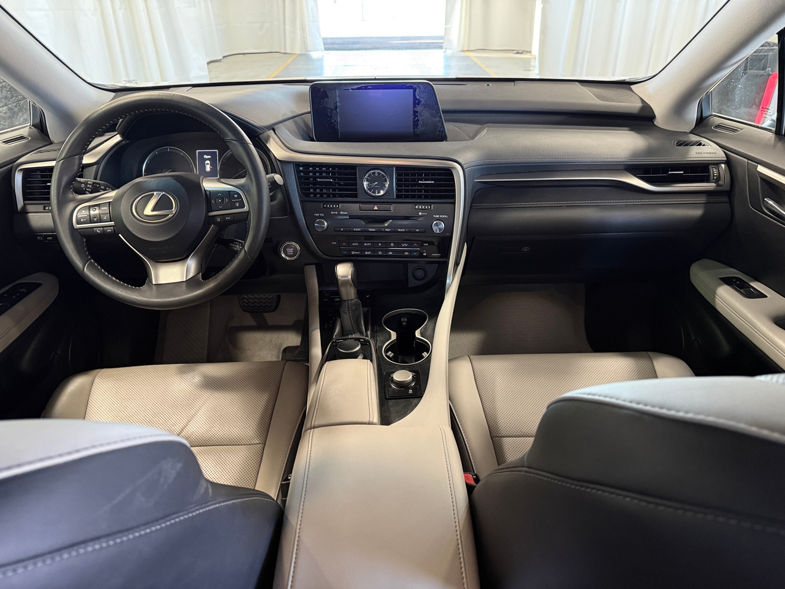 Thumbnail: 2017 Lexus RX - 3