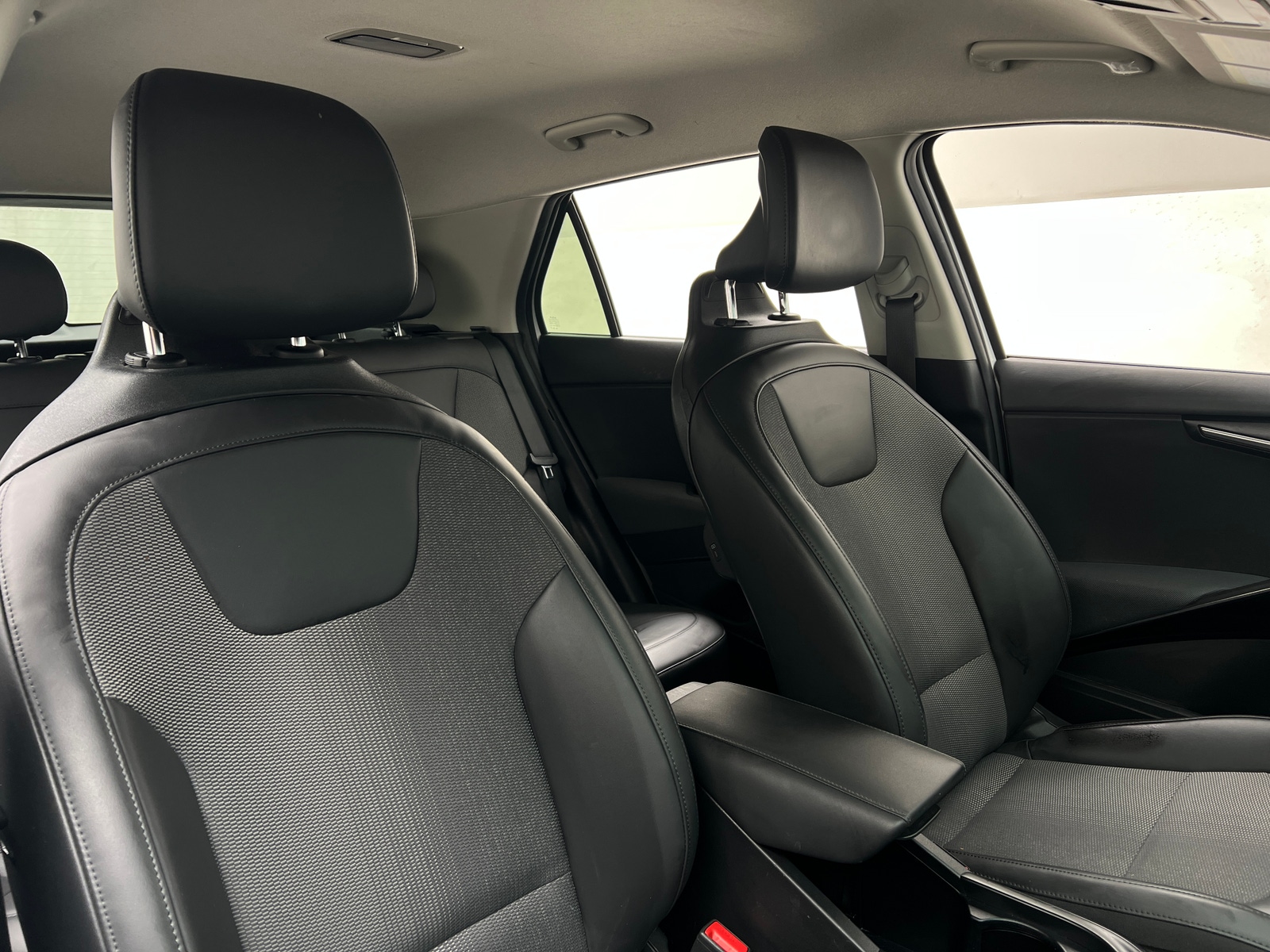 Thumbnail: 2023 Kia Niro - 2