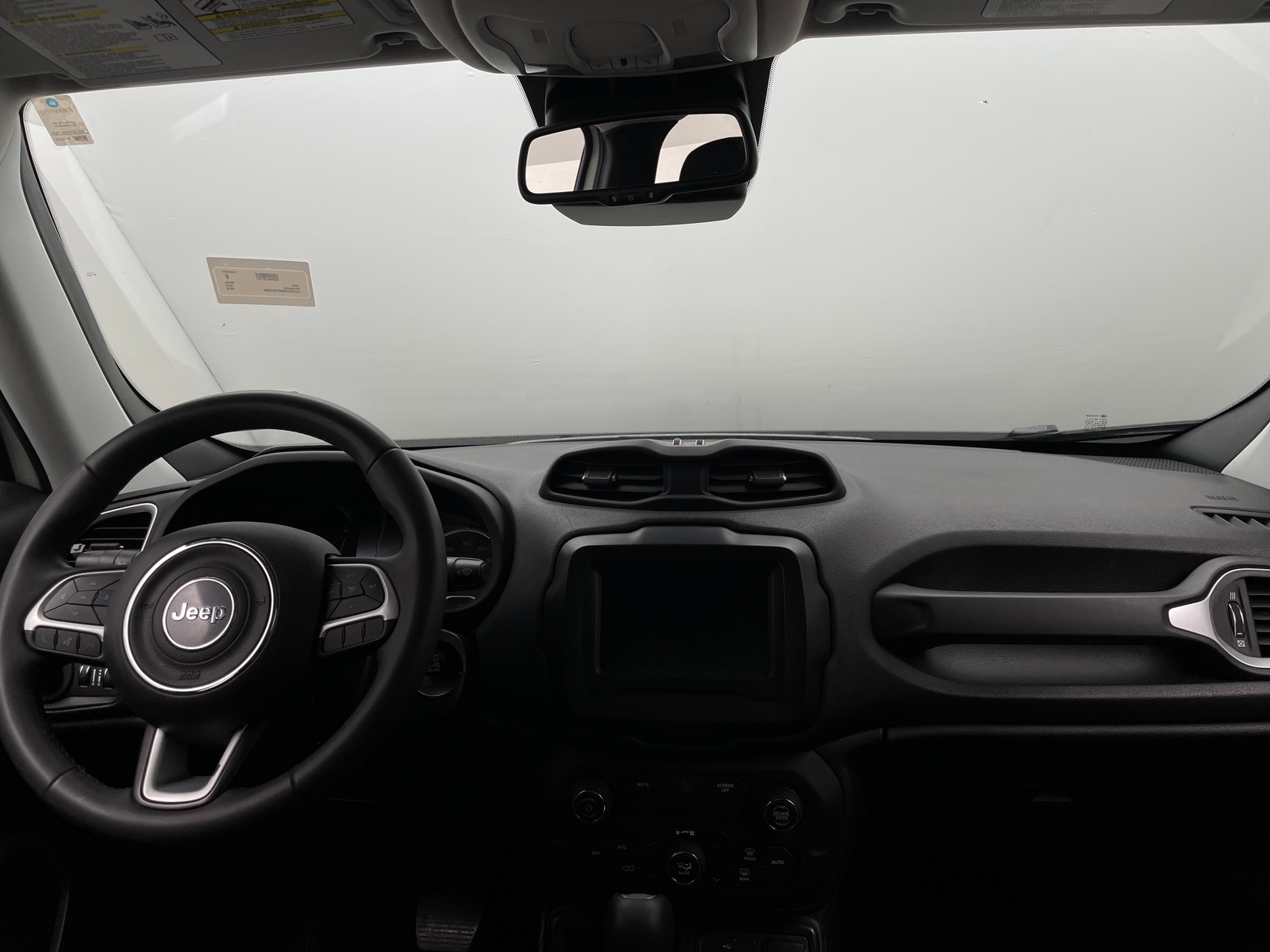 Thumbnail: 2019 Jeep Renegade - 3