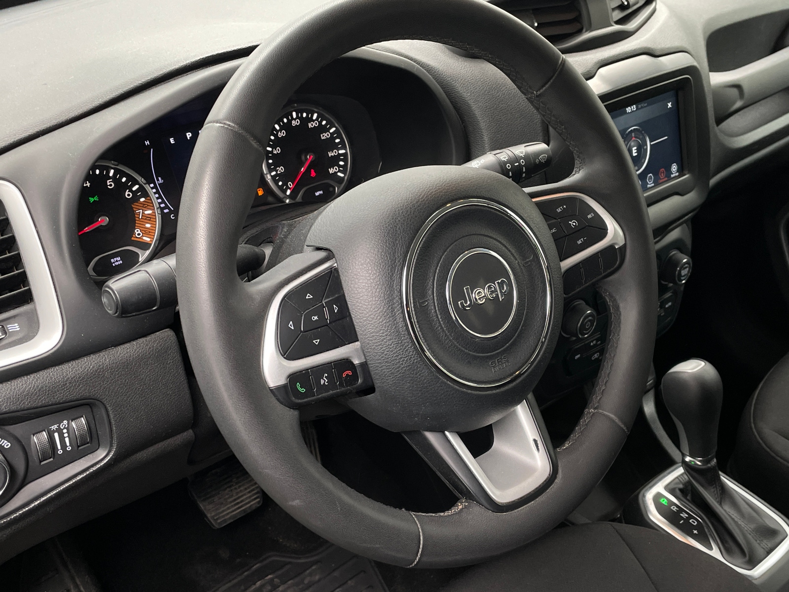 Thumbnail: 2019 Jeep Renegade - 5