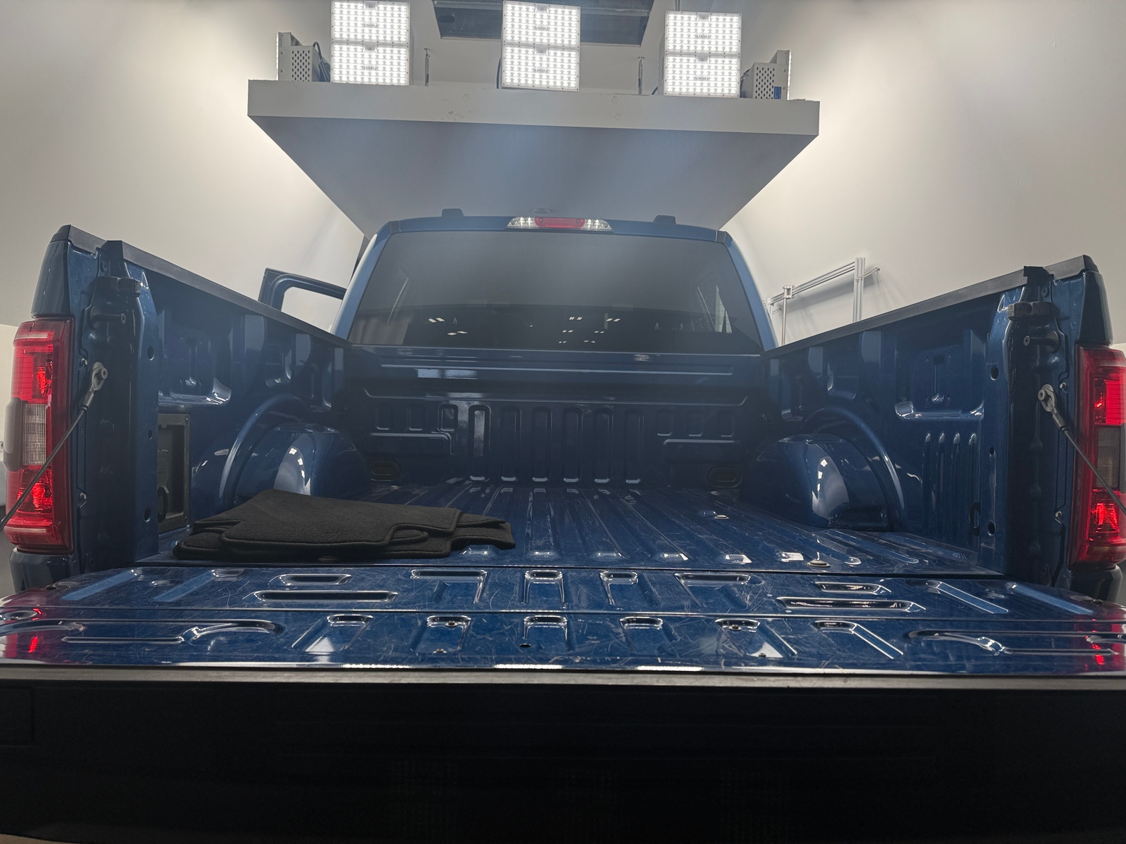 Thumbnail: 2023 Ford Econoline - 7