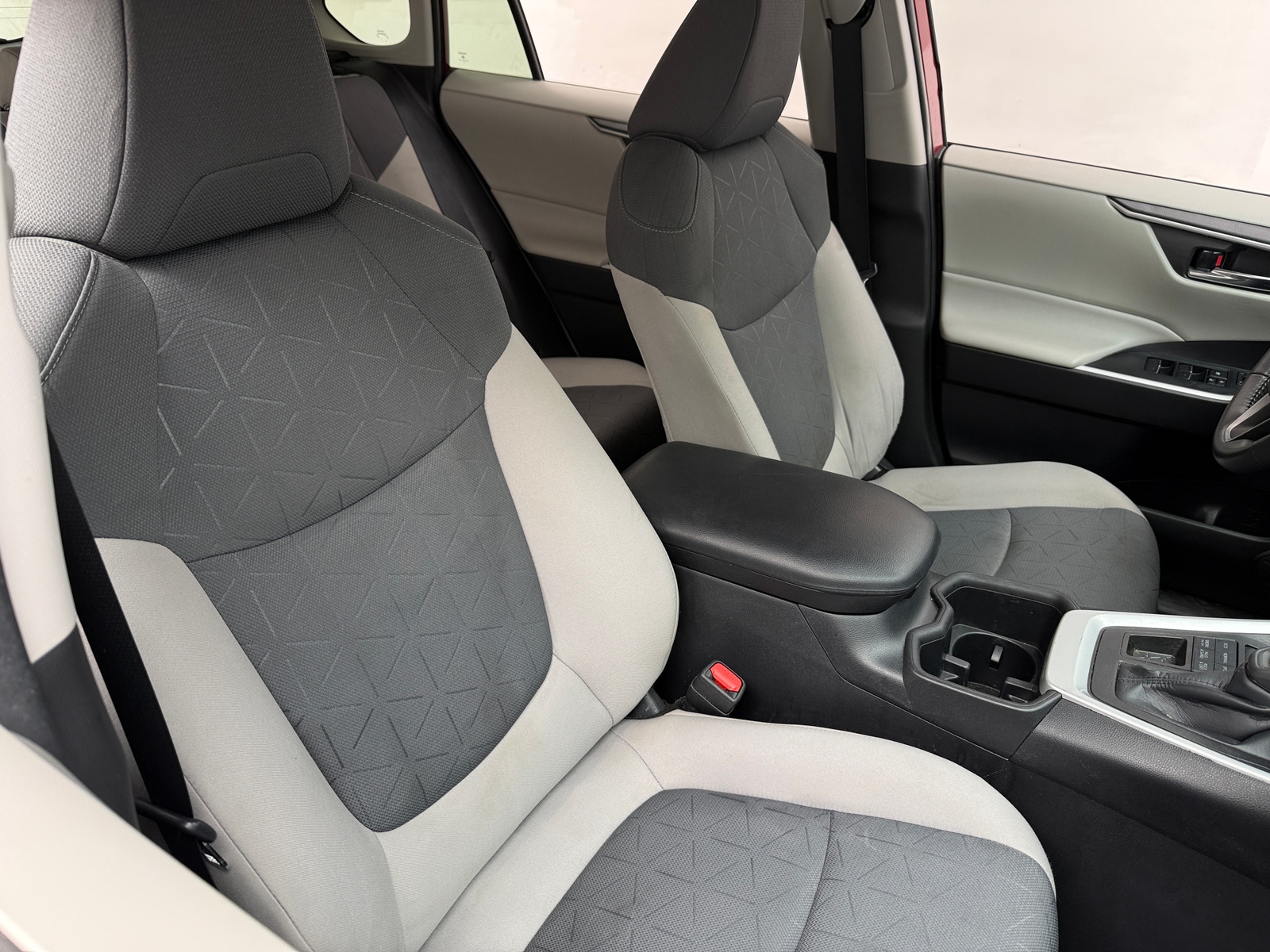 Thumbnail: 2022 Toyota RAV4 - 2