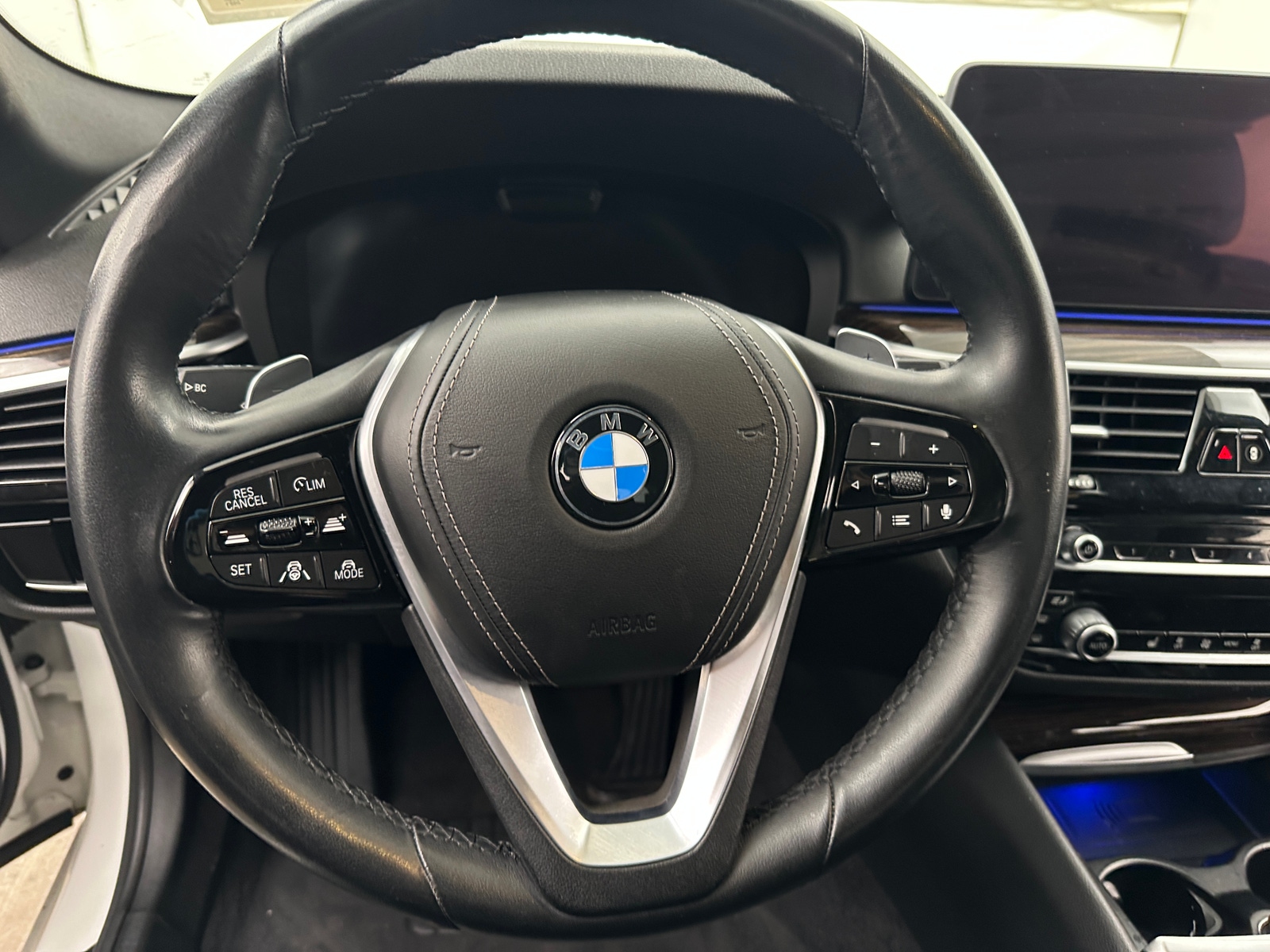 Thumbnail: 2021 BMW 5 Series - 4