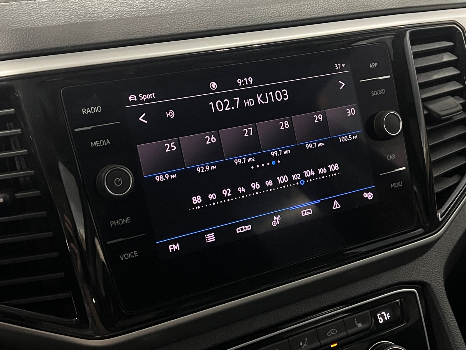 Thumbnail: 2022 Volkswagen Atlas - 3