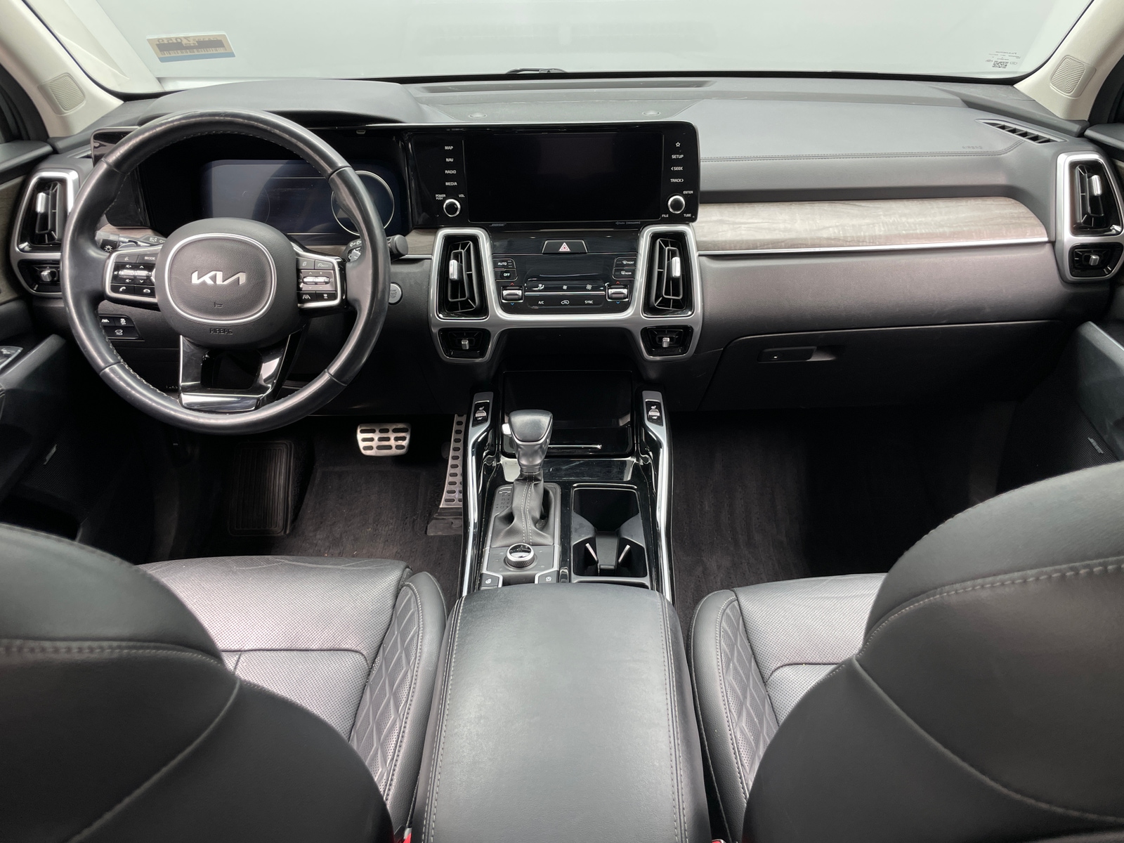 Thumbnail: 2023 Kia Sorento - 2