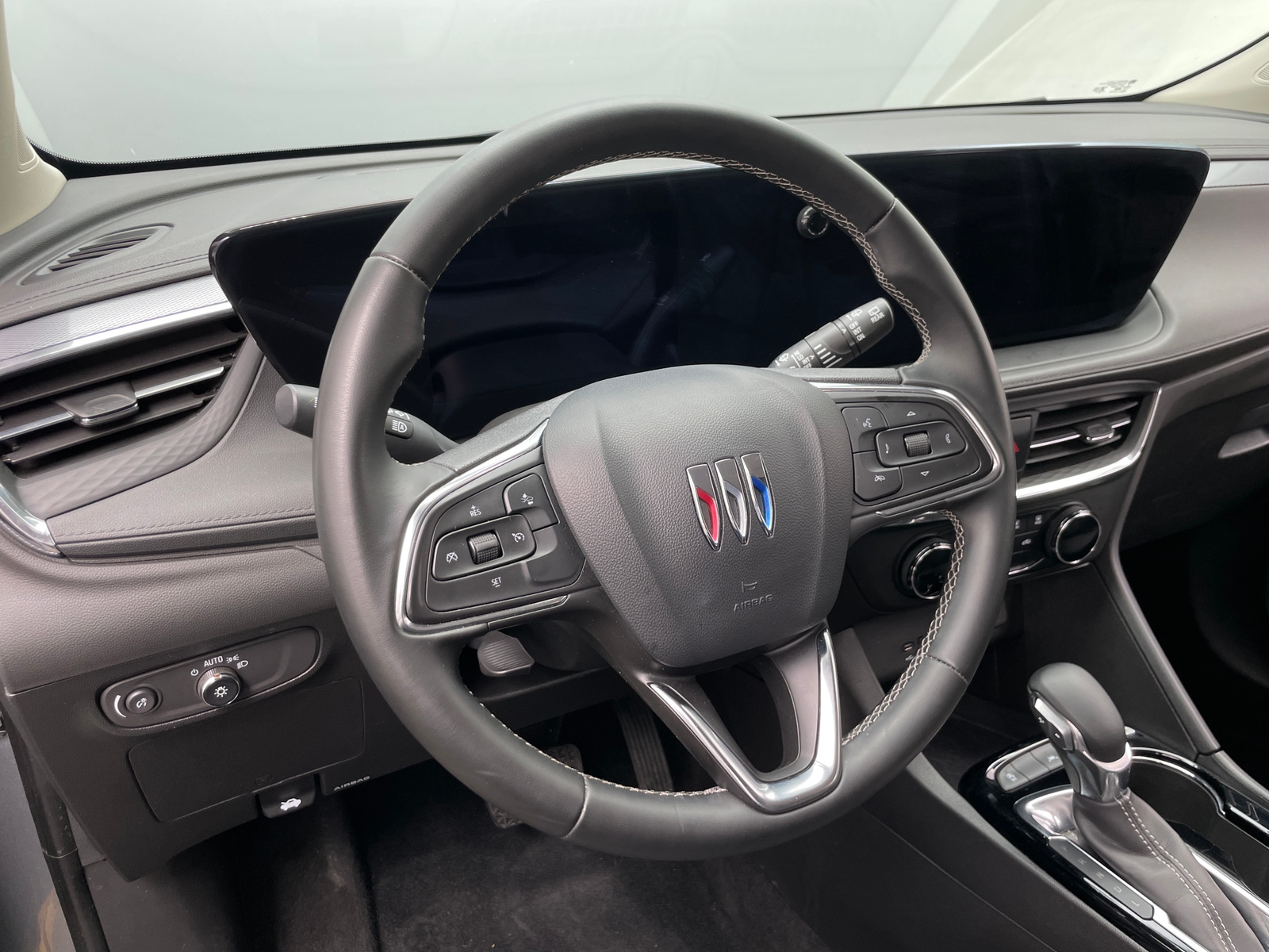 Thumbnail: 2025 Buick Encore GX - 5