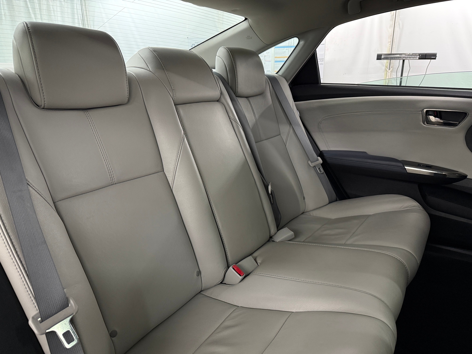 Thumbnail: 2013 Toyota Avalon - 6