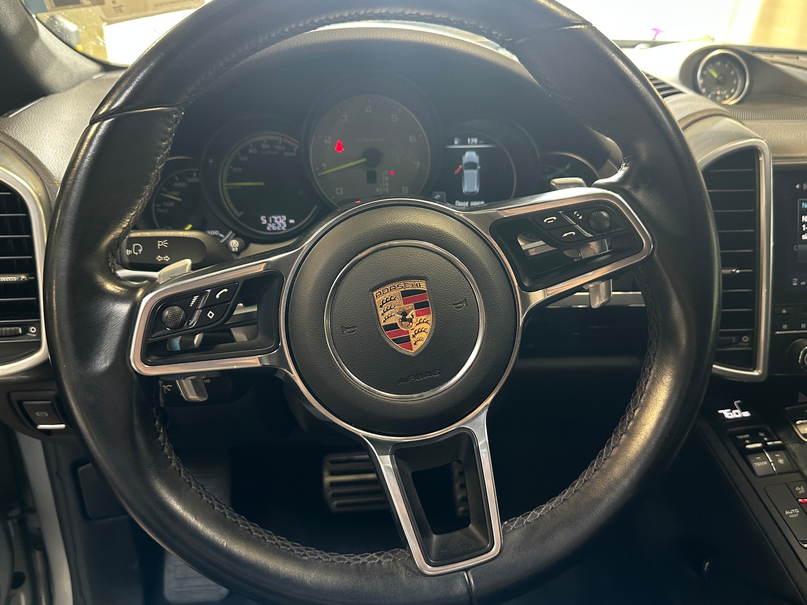 Thumbnail: 2017 Porsche Cayenne - 4