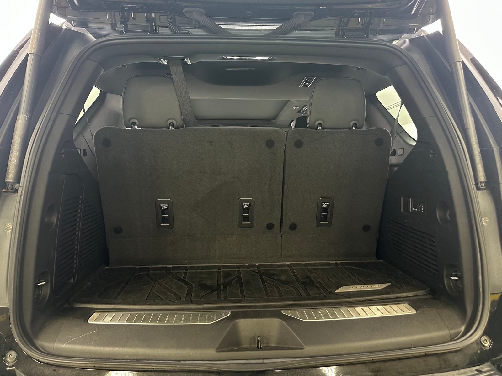 Thumbnail: 2024 Chevrolet Tahoe - 6