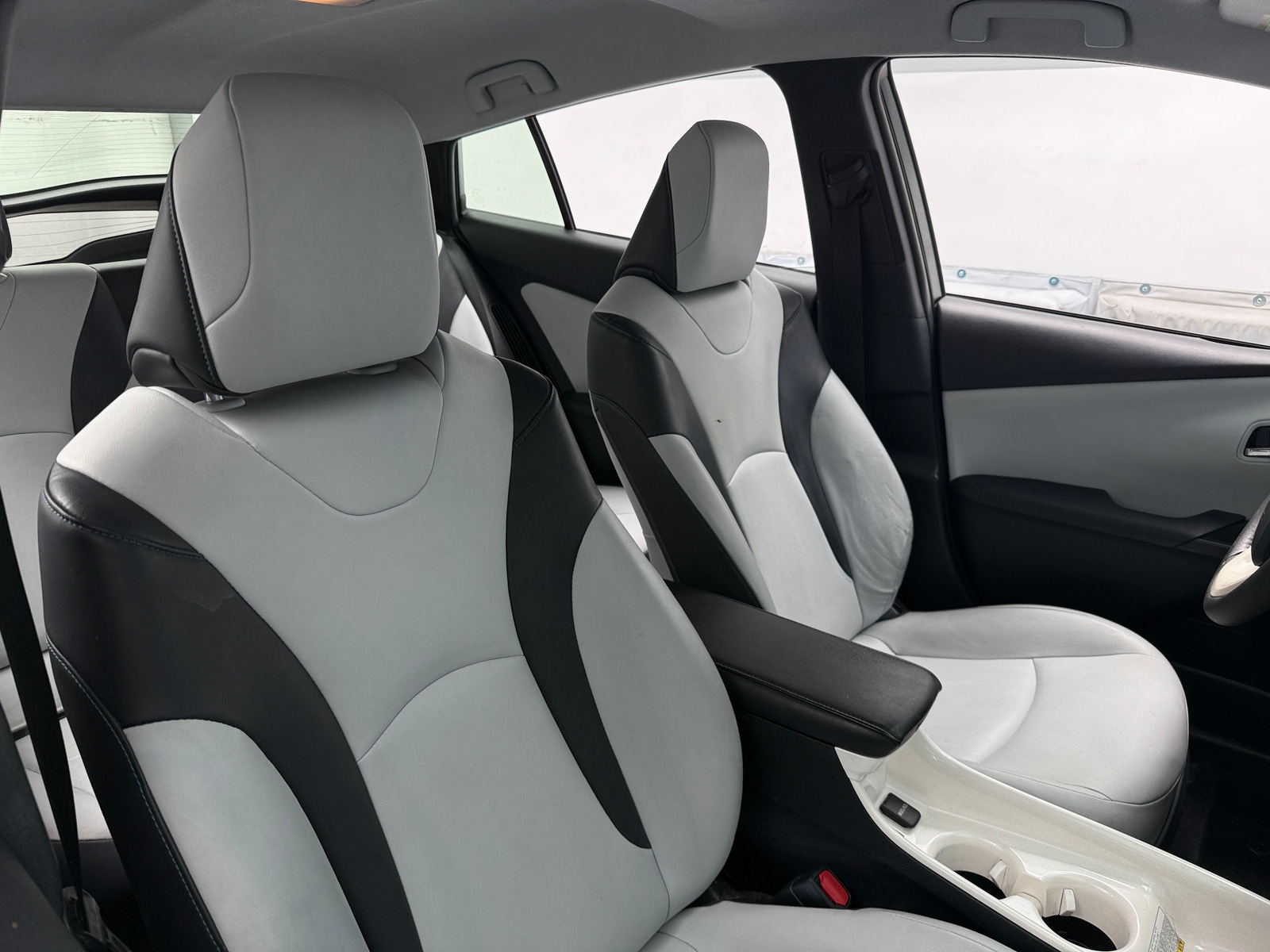 Thumbnail: 2018 Toyota Prius Prime - 2