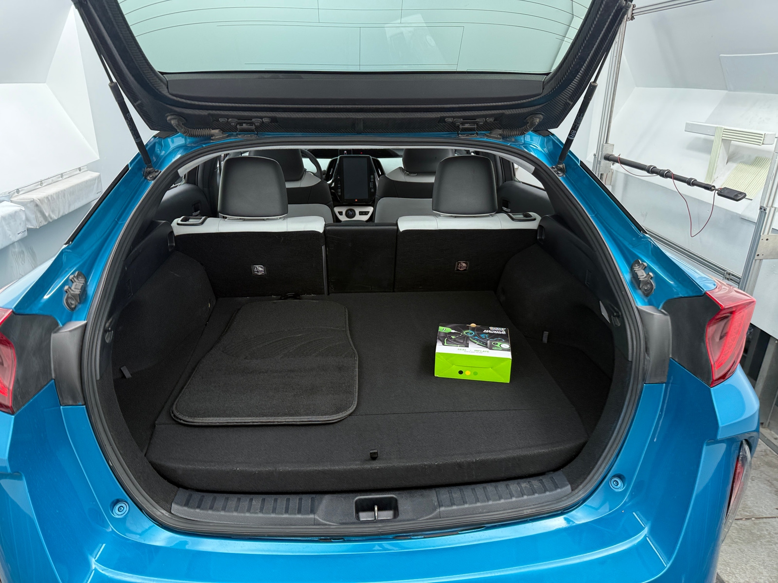 Thumbnail: 2018 Toyota Prius Prime - 7