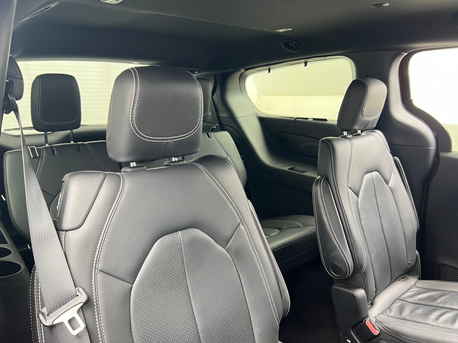 Thumbnail: 2018 Chrysler Pacifica - 5