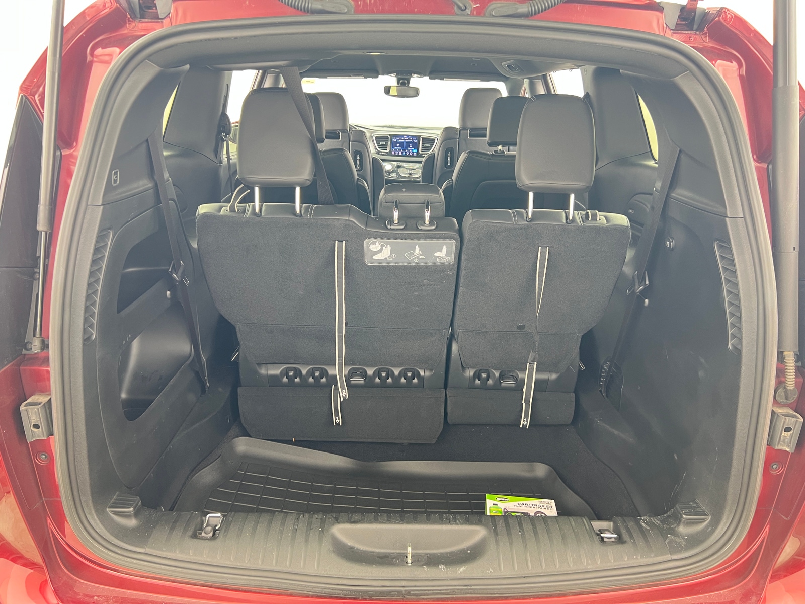 Thumbnail: 2018 Chrysler Pacifica - 6