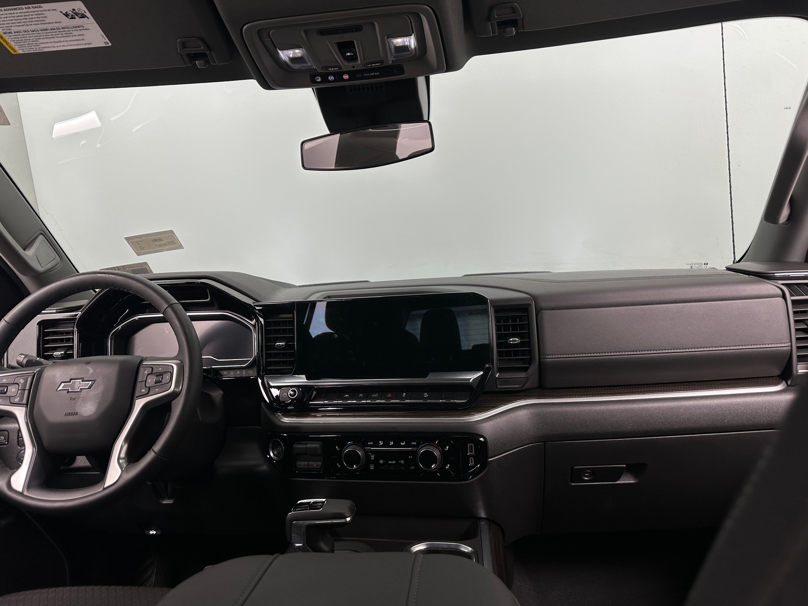 Thumbnail: 2025 Chevrolet Silverado 1500 - 3