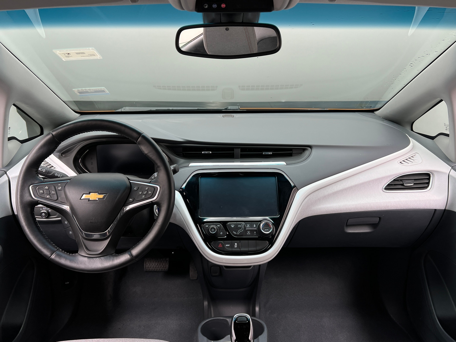 Thumbnail: 2017 Chevrolet Bolt EV - 3