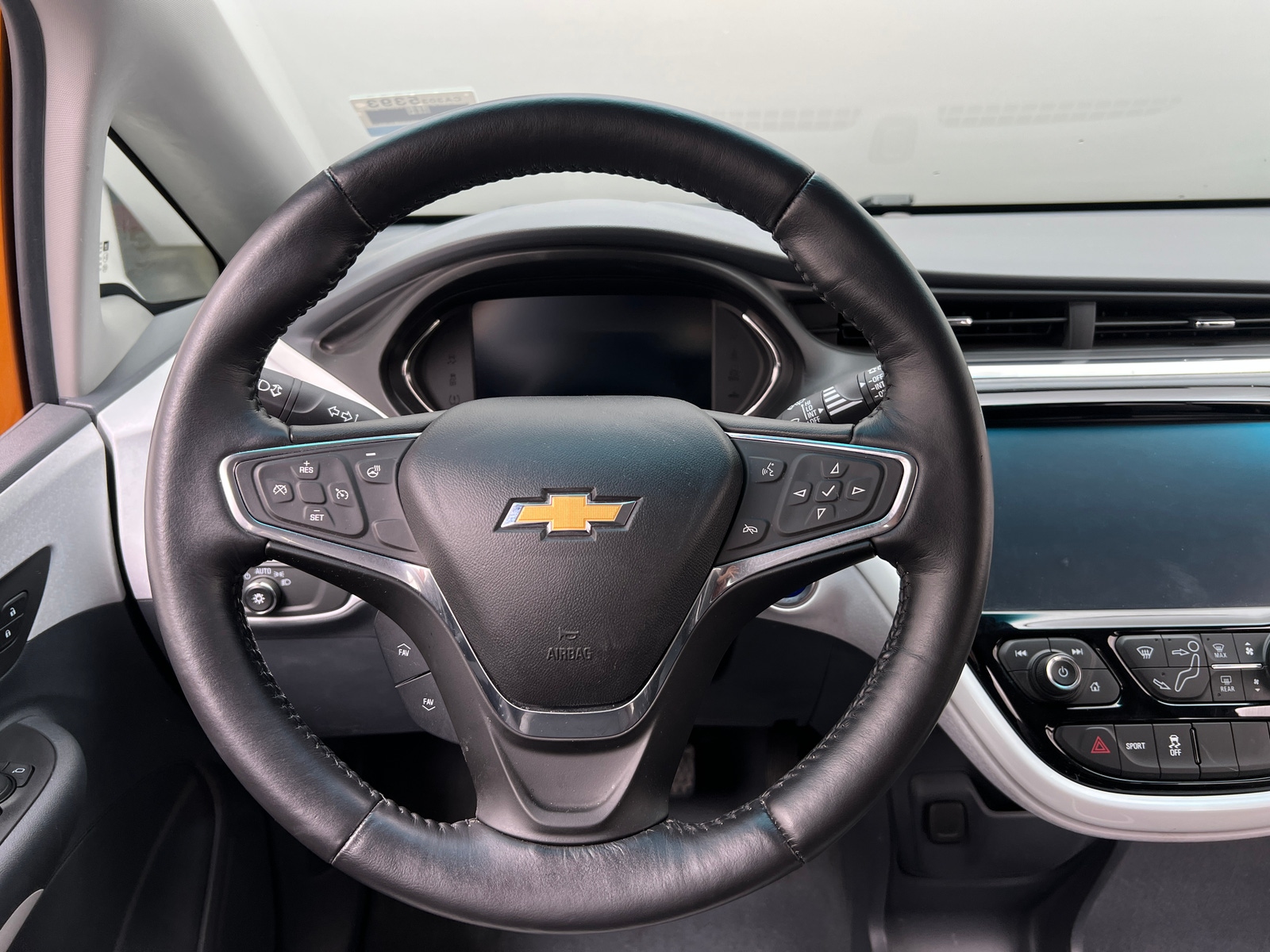 Thumbnail: 2017 Chevrolet Bolt EV - 5