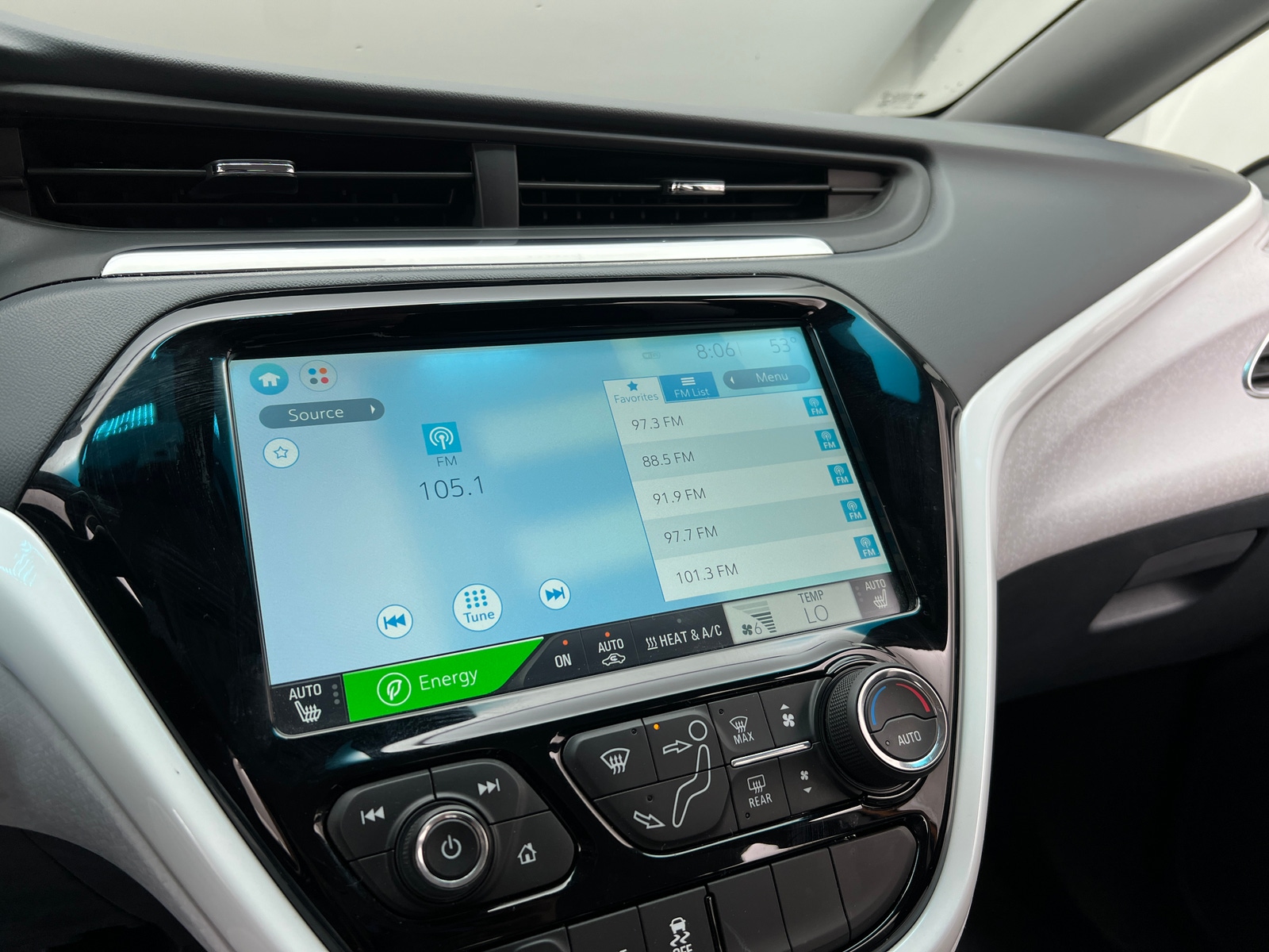 Thumbnail: 2017 Chevrolet Bolt EV - 4