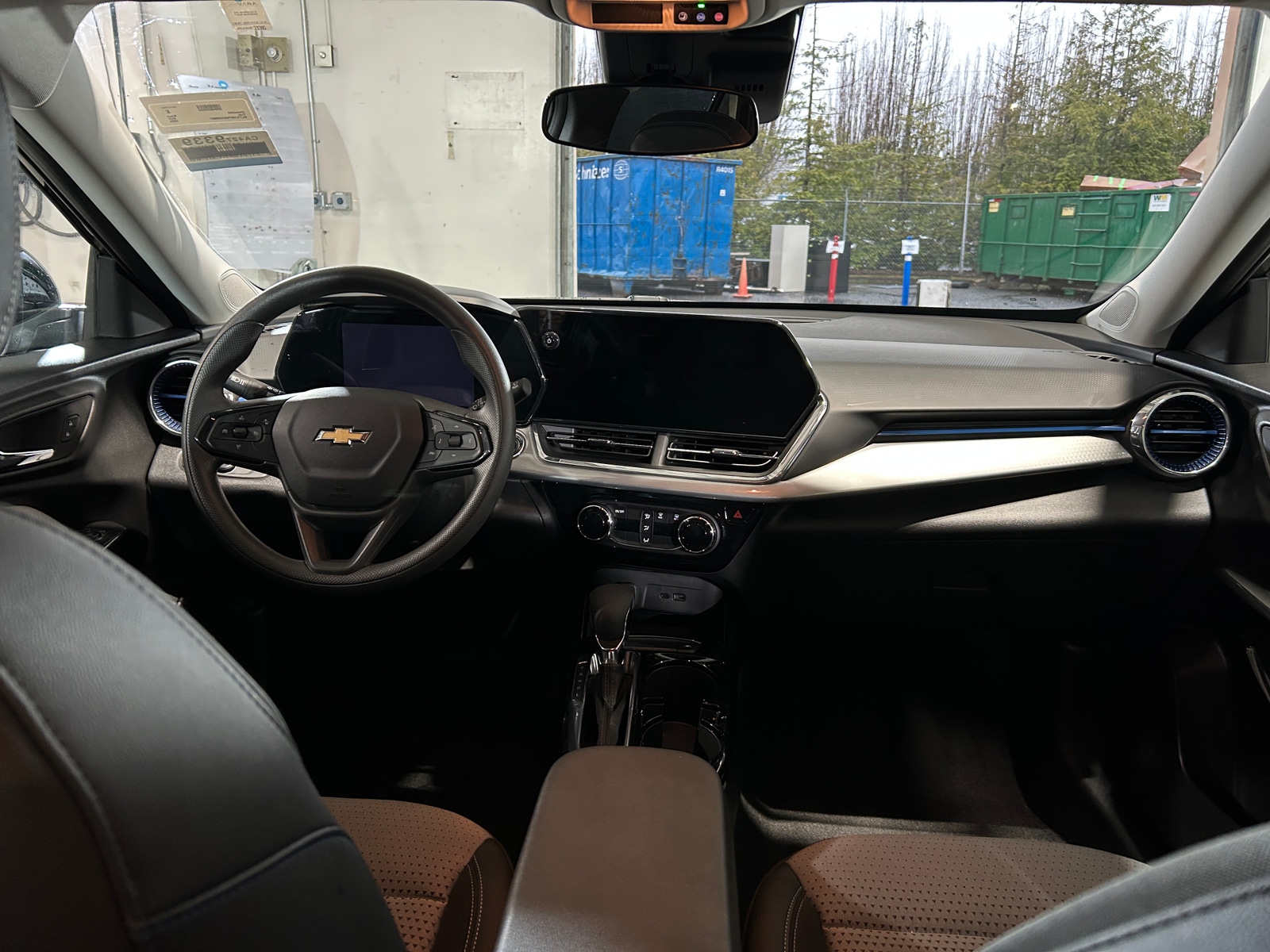 Thumbnail: 2025 Chevrolet Trax - 3