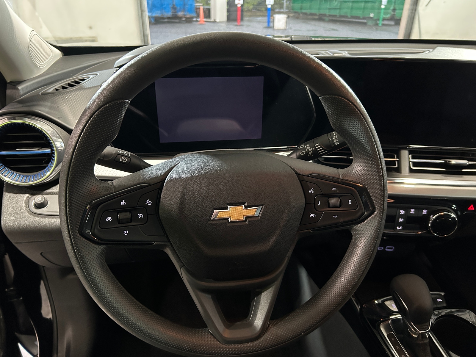 Thumbnail: 2025 Chevrolet Trax - 5