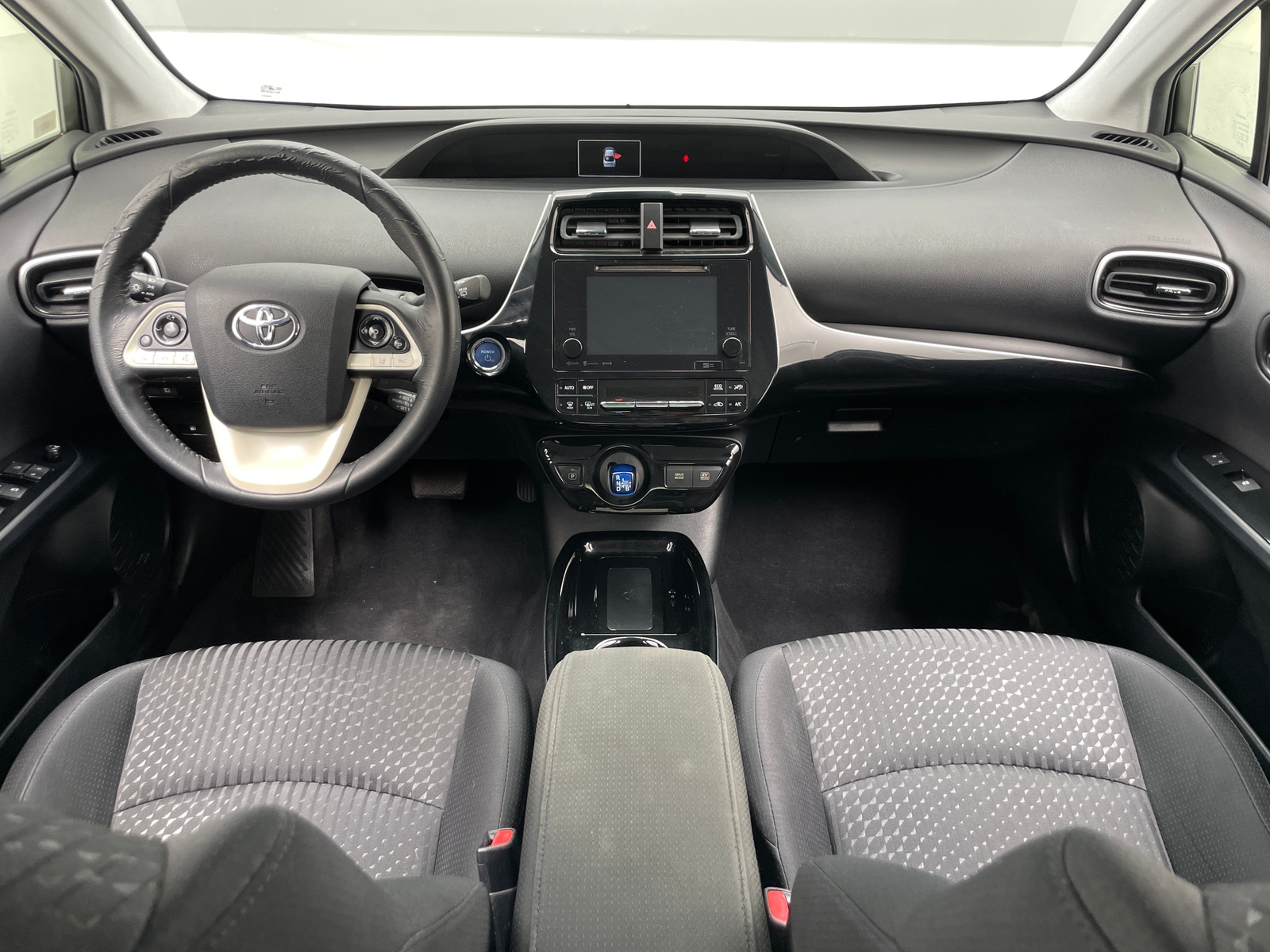 Thumbnail: 2017 Toyota Prius - 3