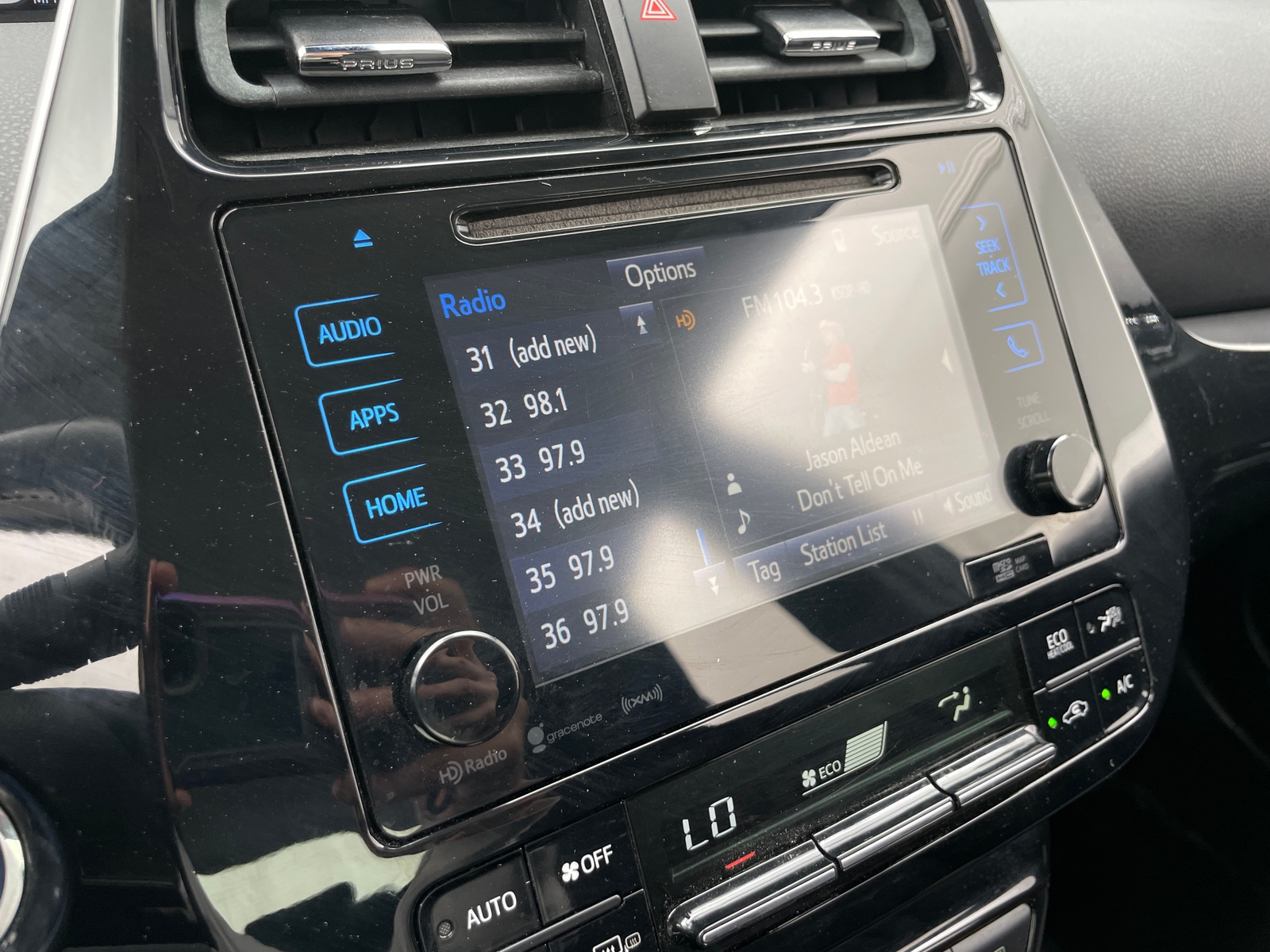 Thumbnail: 2017 Toyota Prius - 4