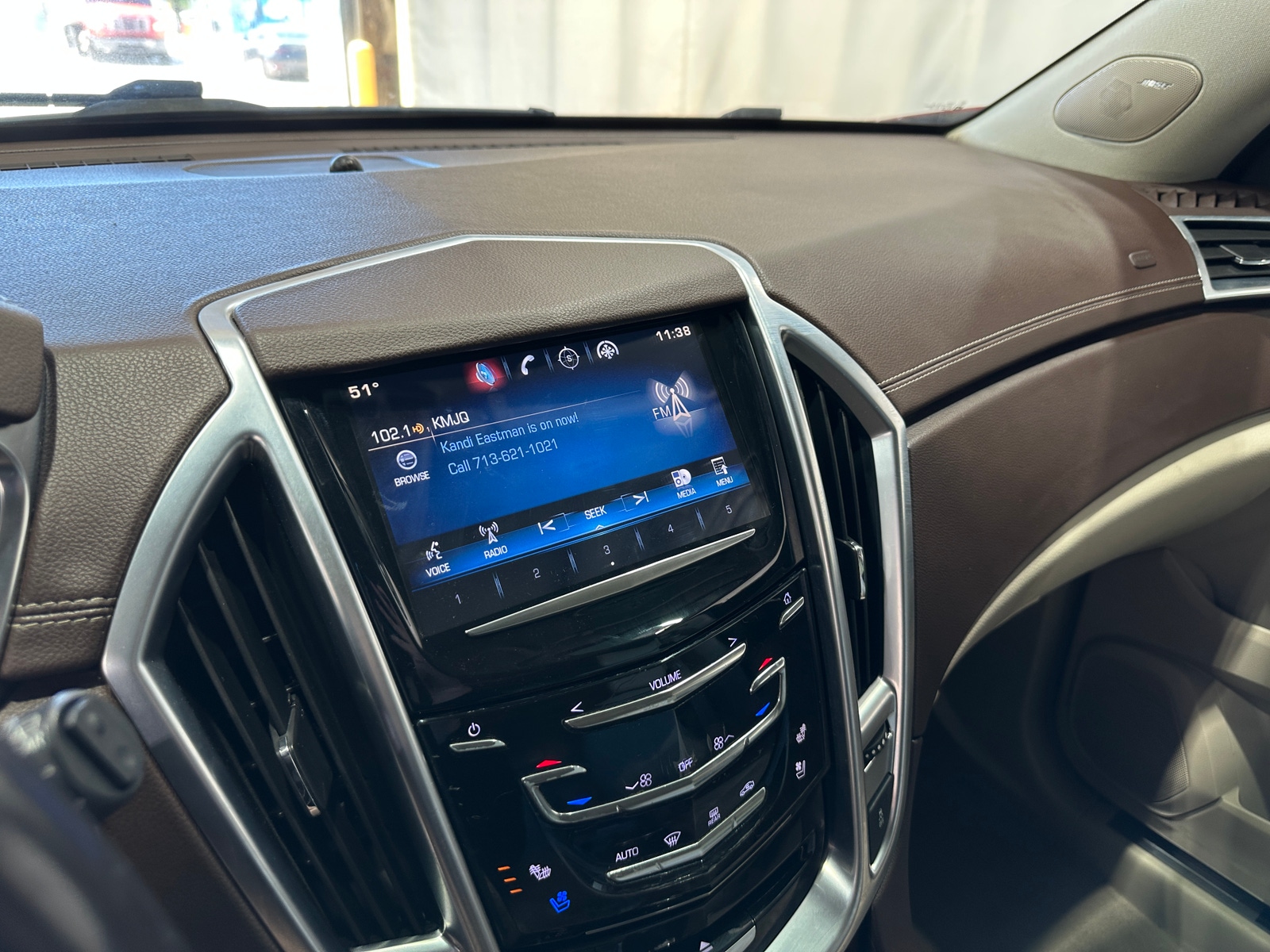 Thumbnail: 2015 Cadillac SRX - 3