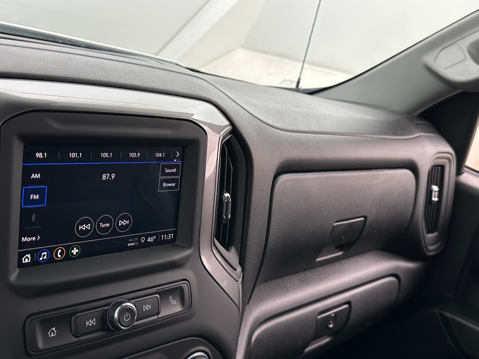 Thumbnail: 2024 Chevrolet Silverado 1500 - 4