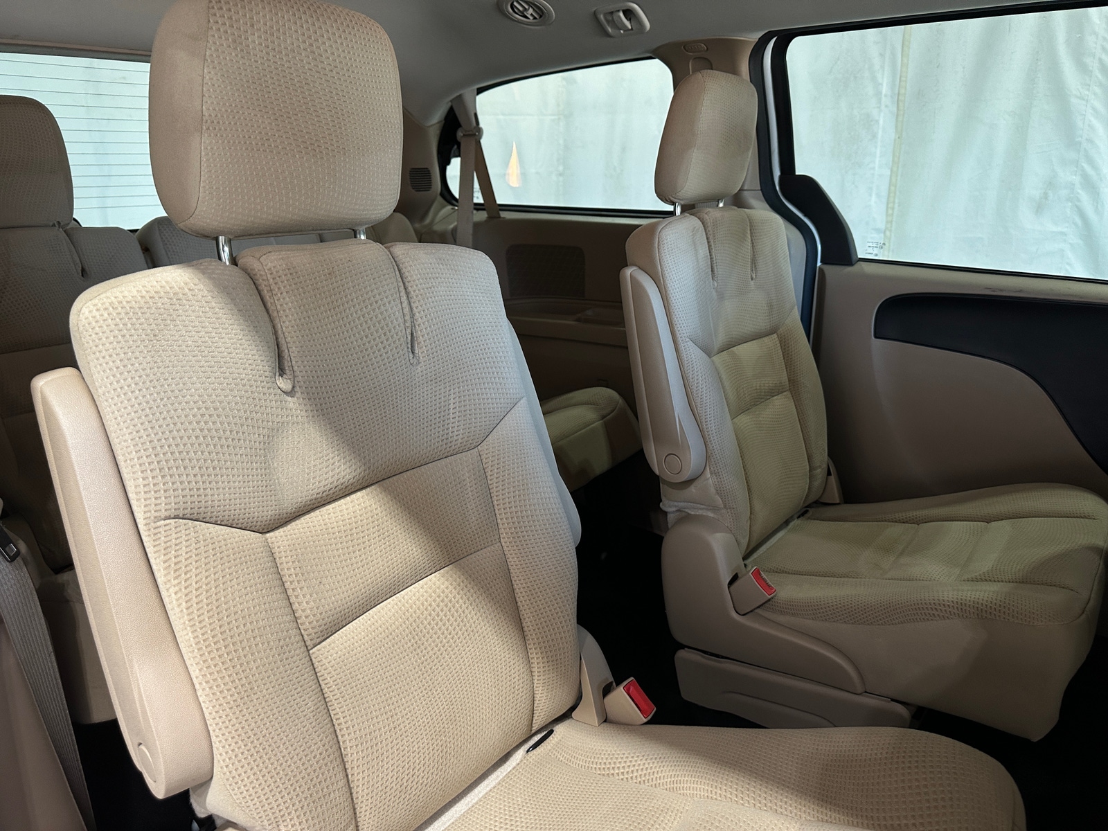 Thumbnail: 2016 Dodge Grand Caravan - 6