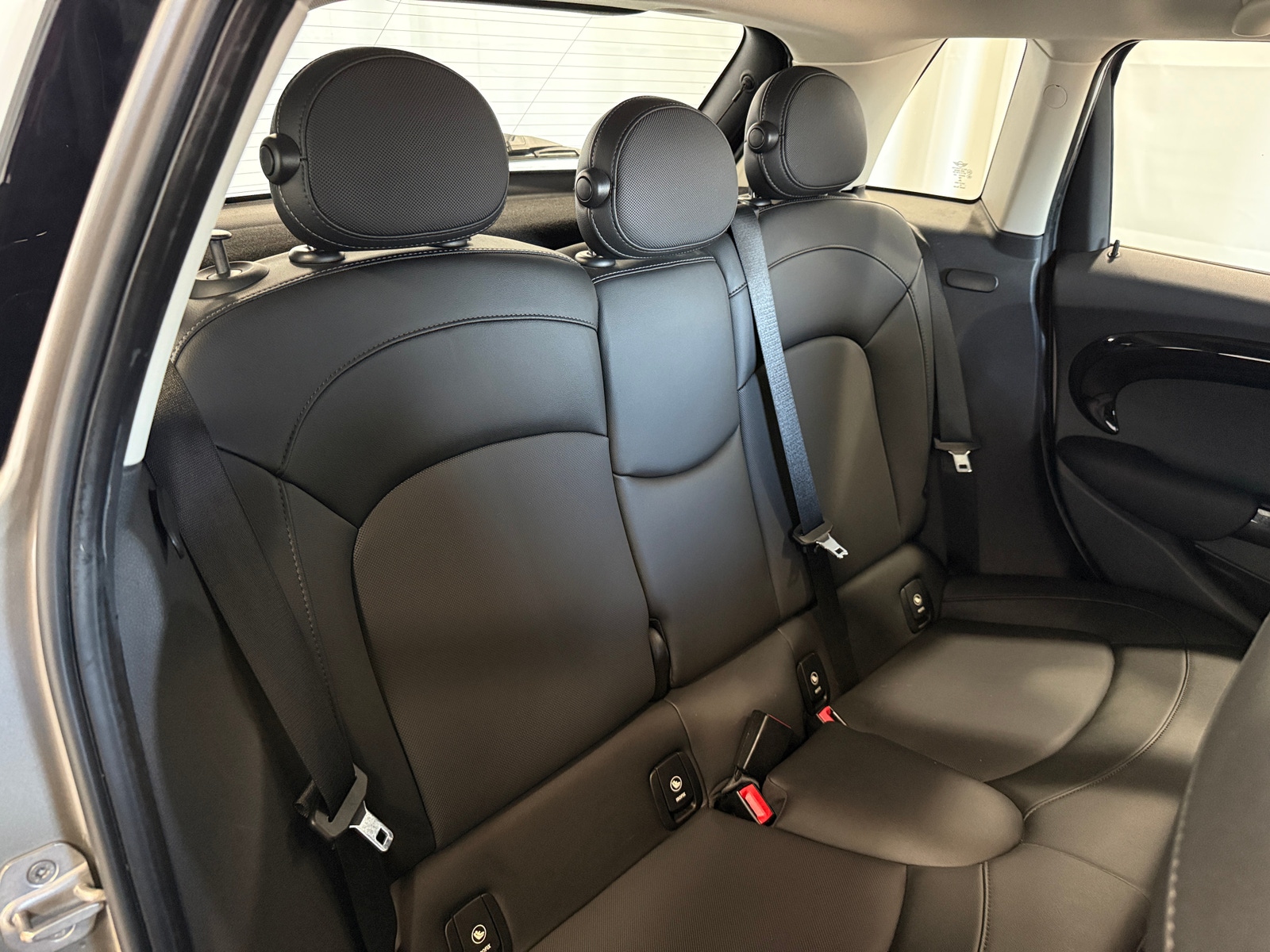 Thumbnail: 2019 MINI Cooper Hardtop - 6