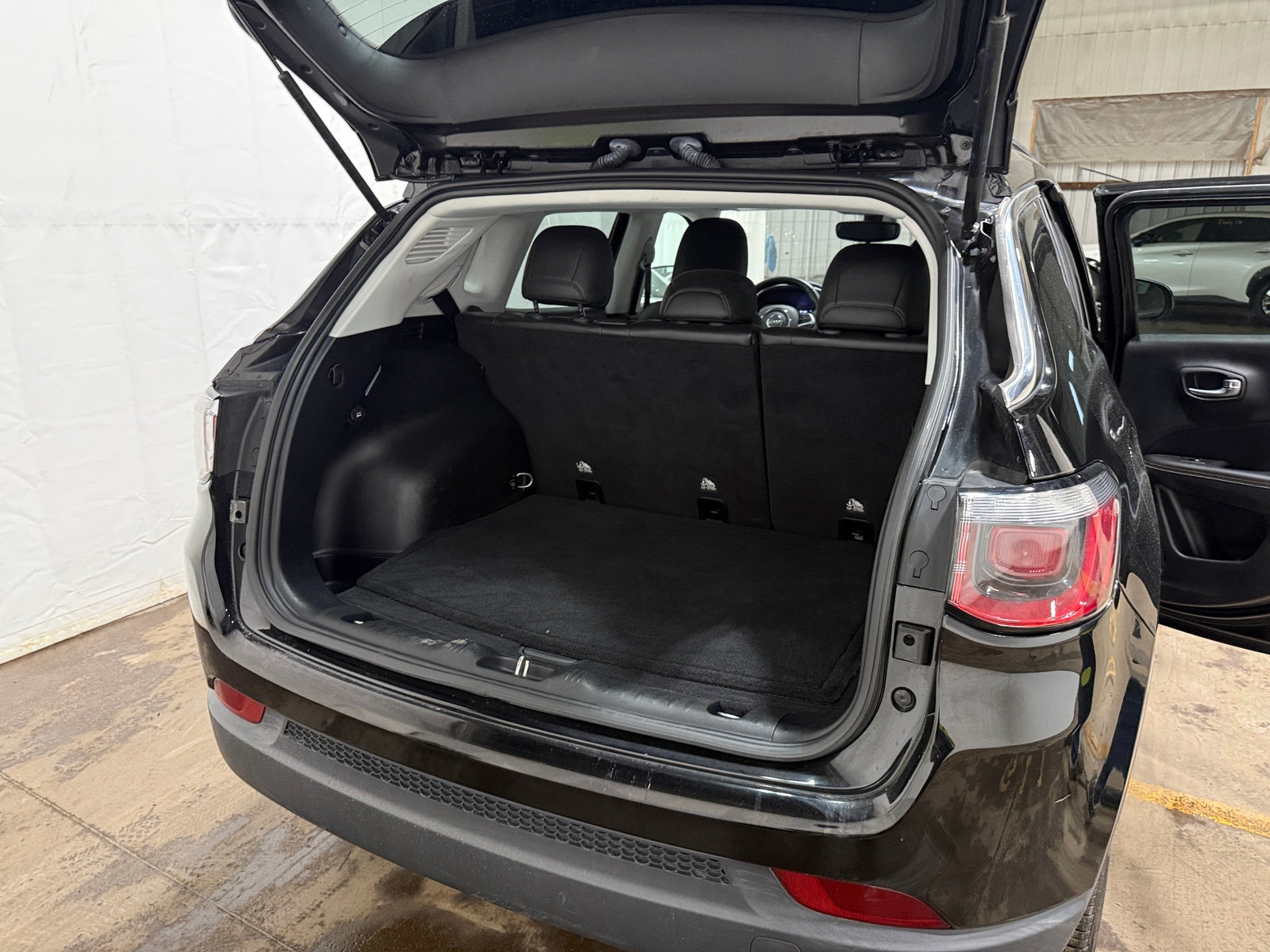 Thumbnail: 2019 Jeep Compass - 6