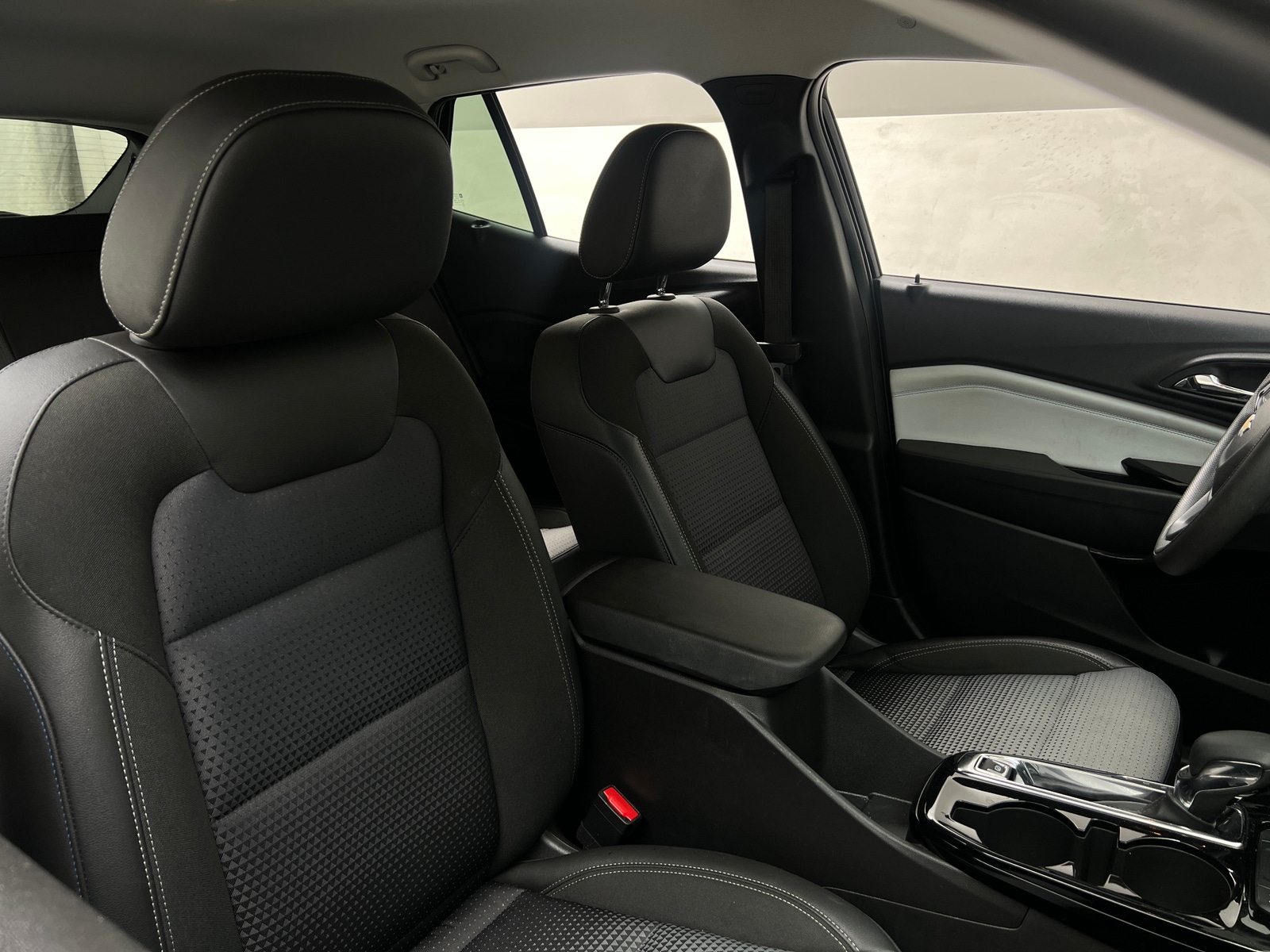 Thumbnail: 2025 Chevrolet Trax - 2