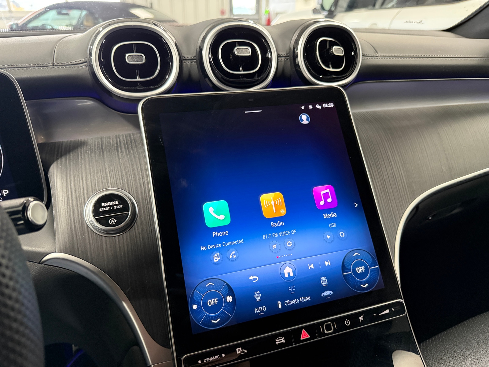 Thumbnail: 2025 Mercedes-Benz GLC - 3