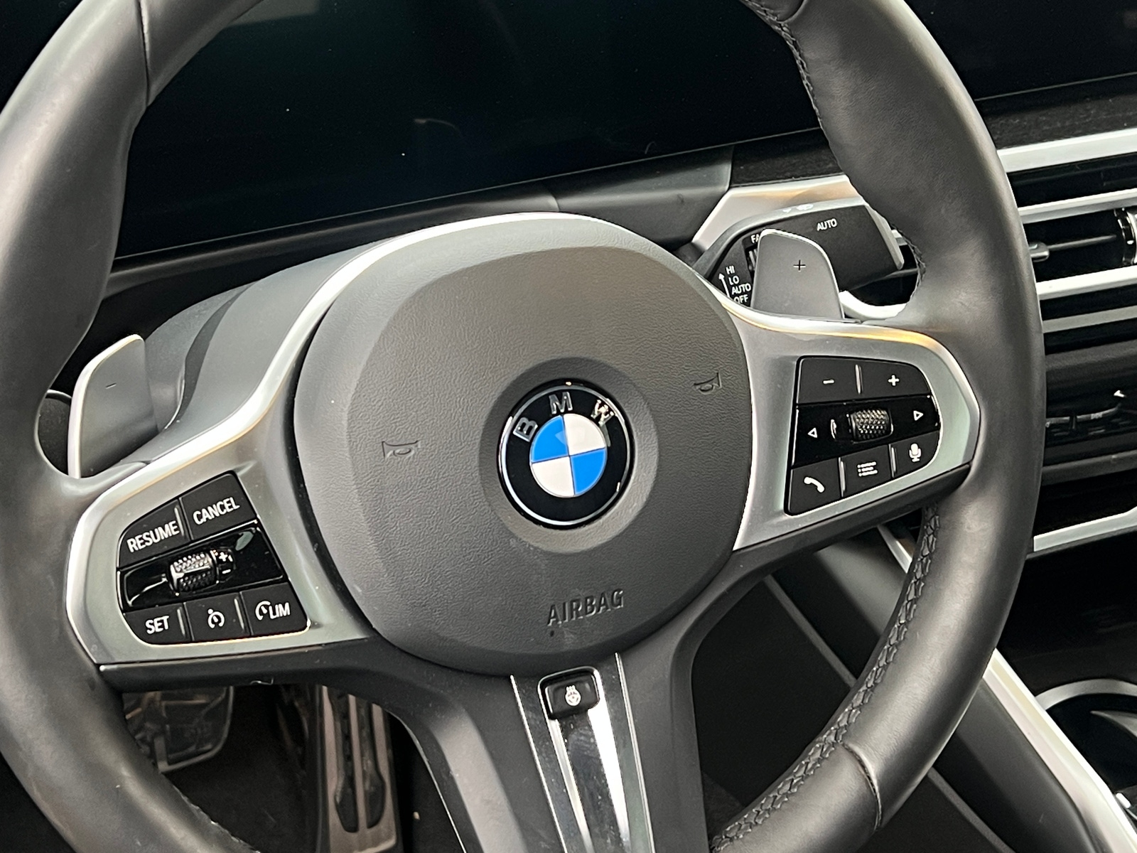 Thumbnail: 2024 BMW 3 Series - 4