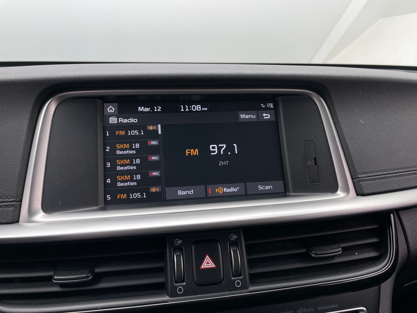 Thumbnail: 2019 Kia Optima - 4