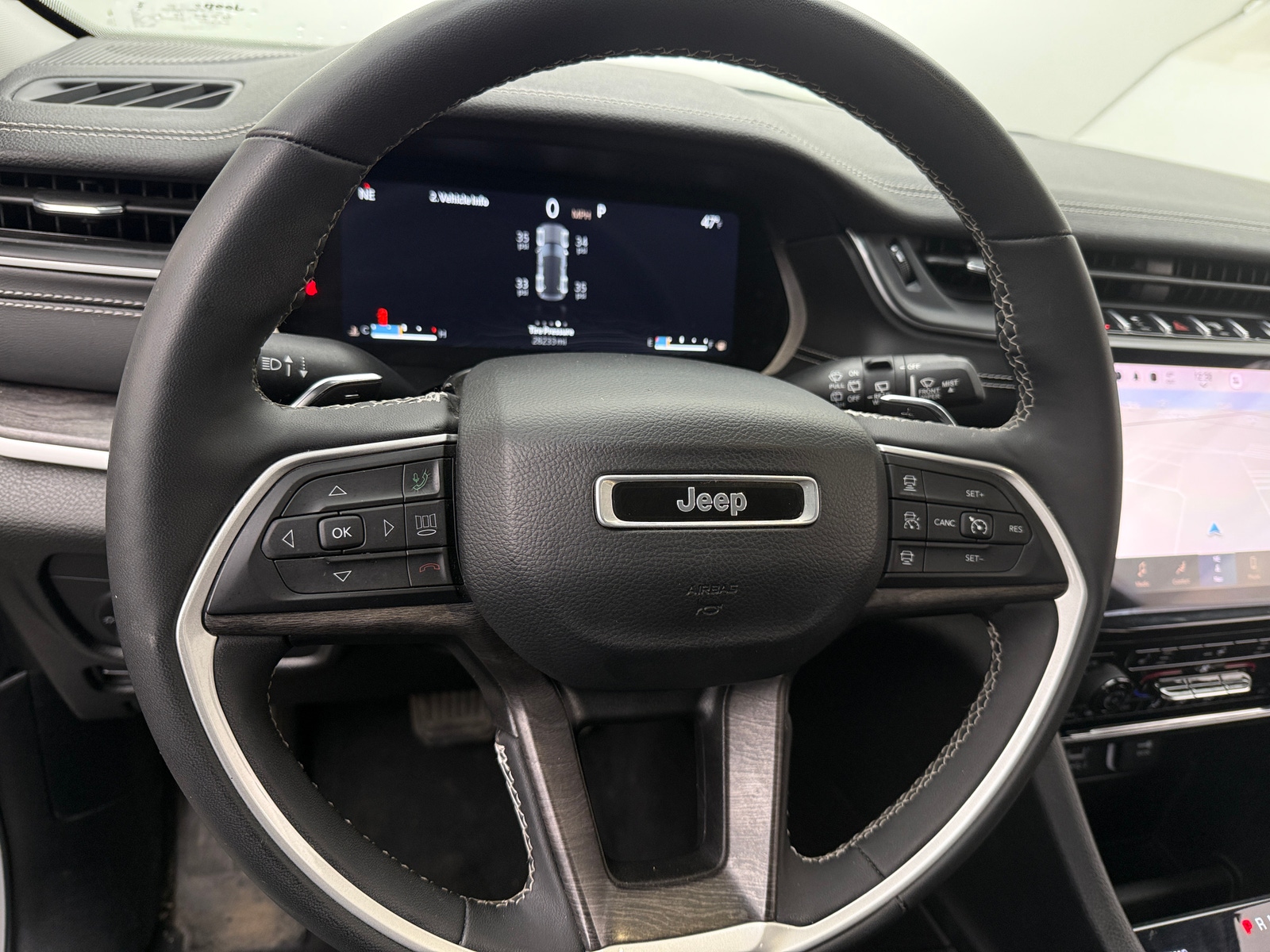 Thumbnail: 2023 Jeep Grand Cherokee - 4