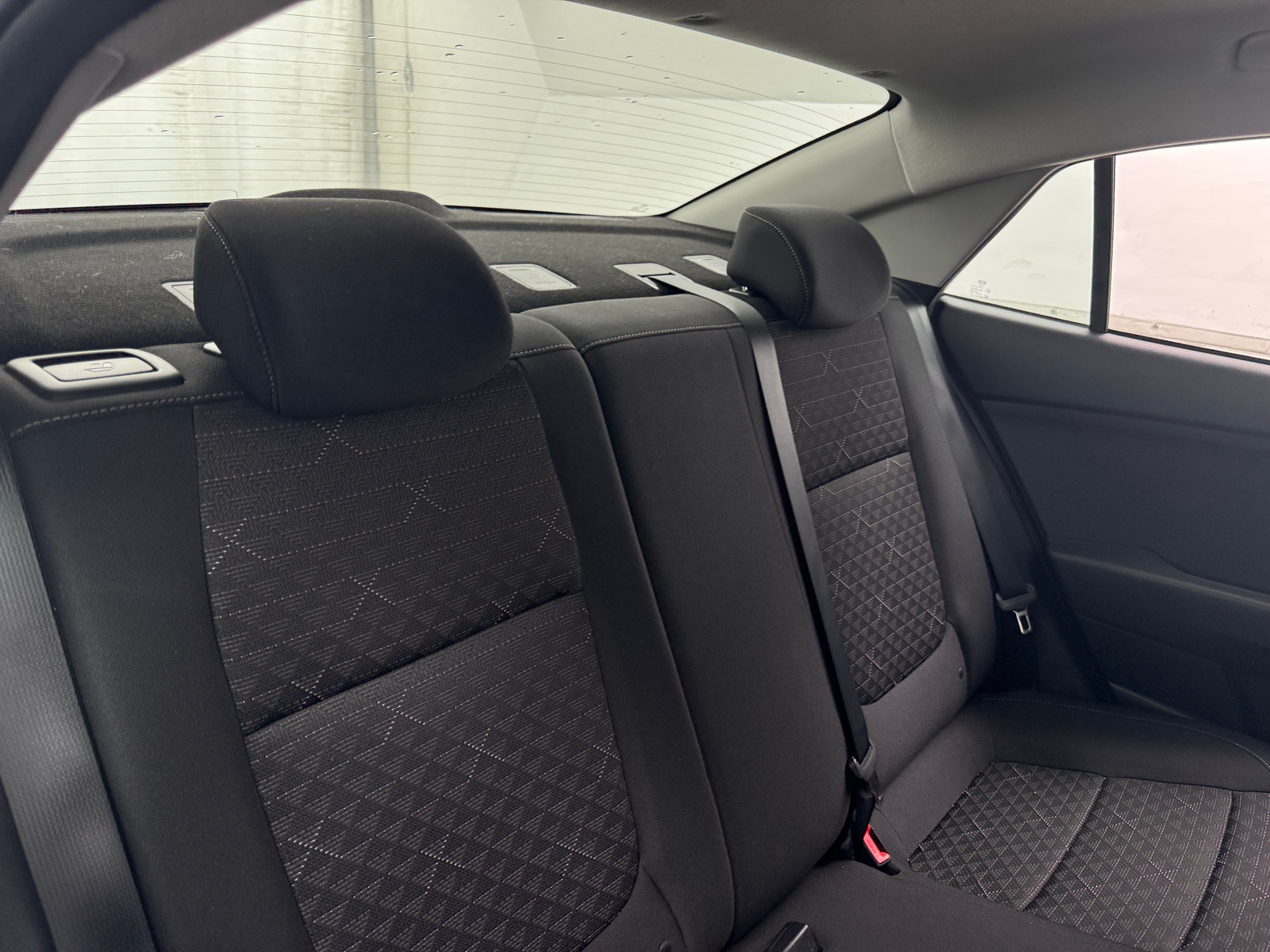 Thumbnail: 2020 Kia Rio - 6