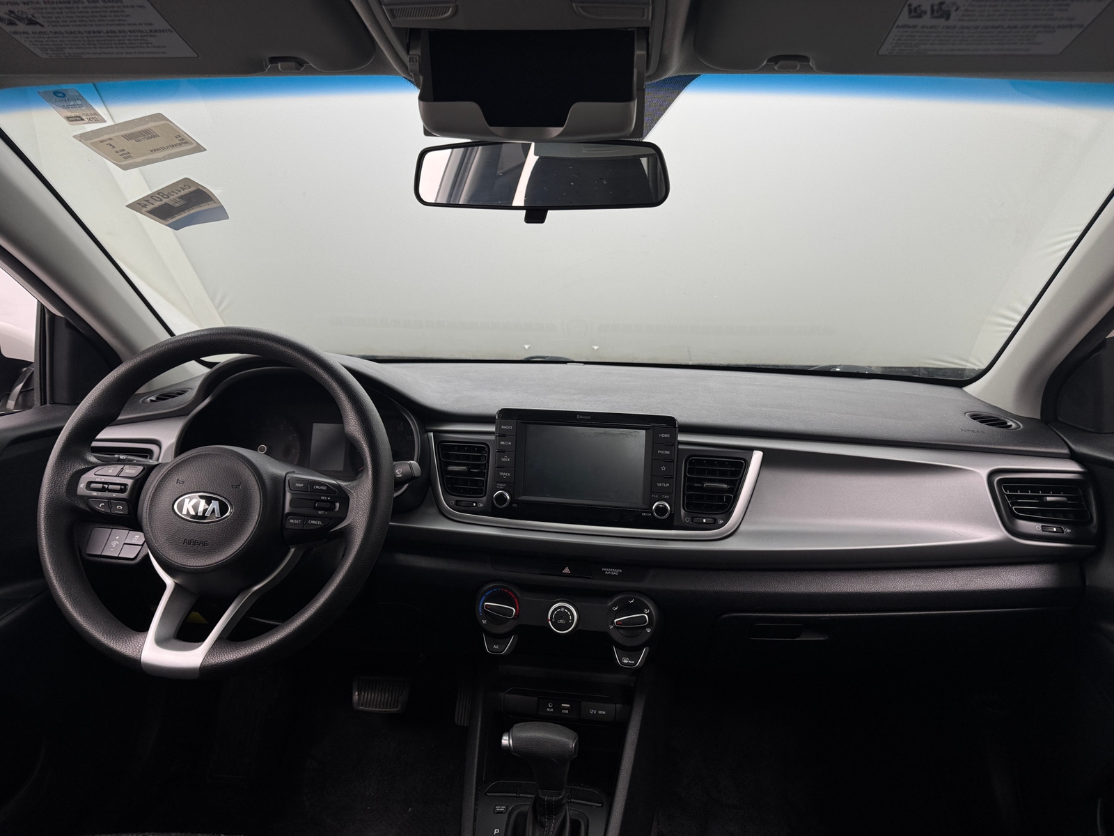 Thumbnail: 2020 Kia Rio - 3