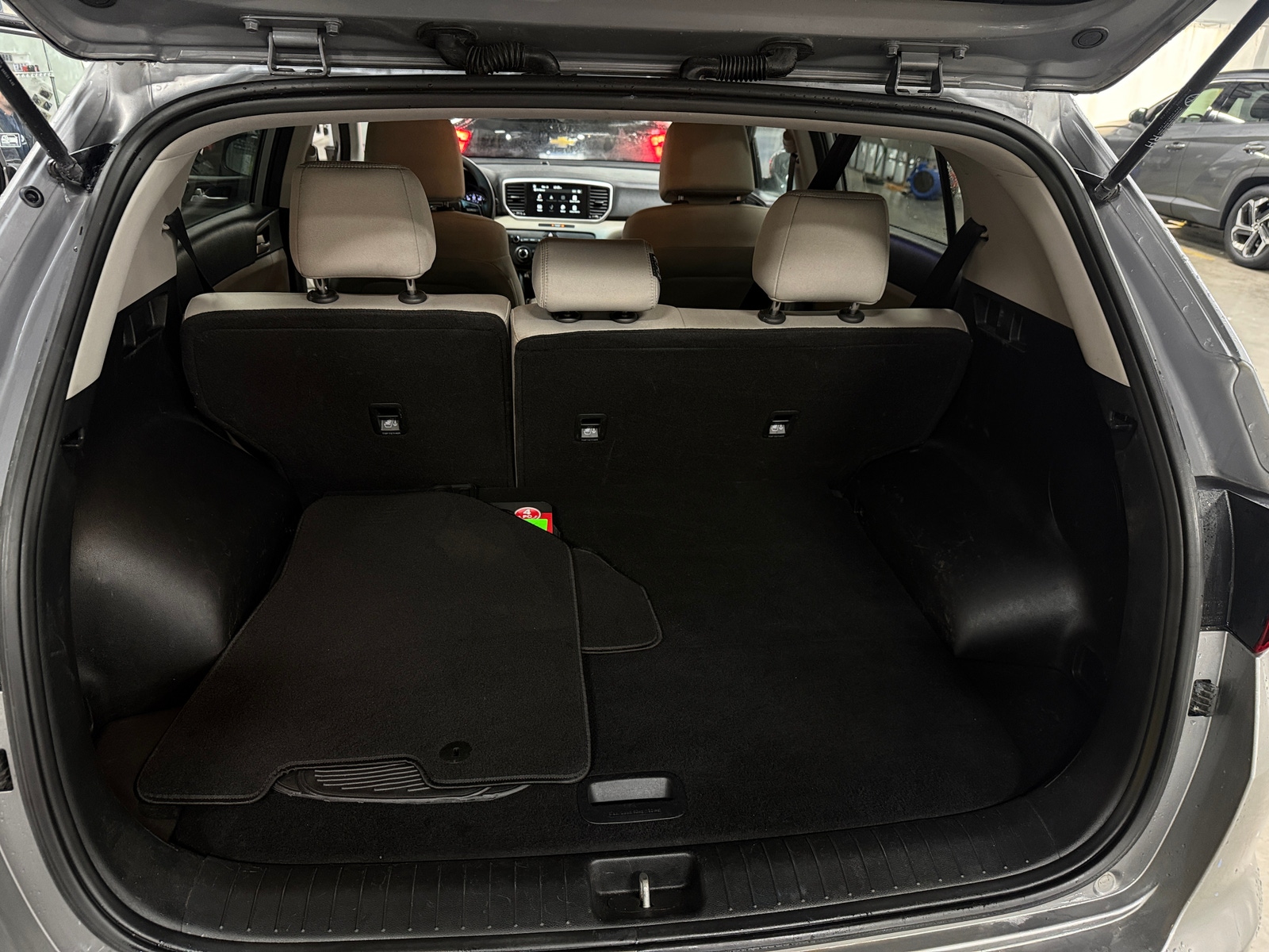 Thumbnail: 2022 Kia Sportage - 7