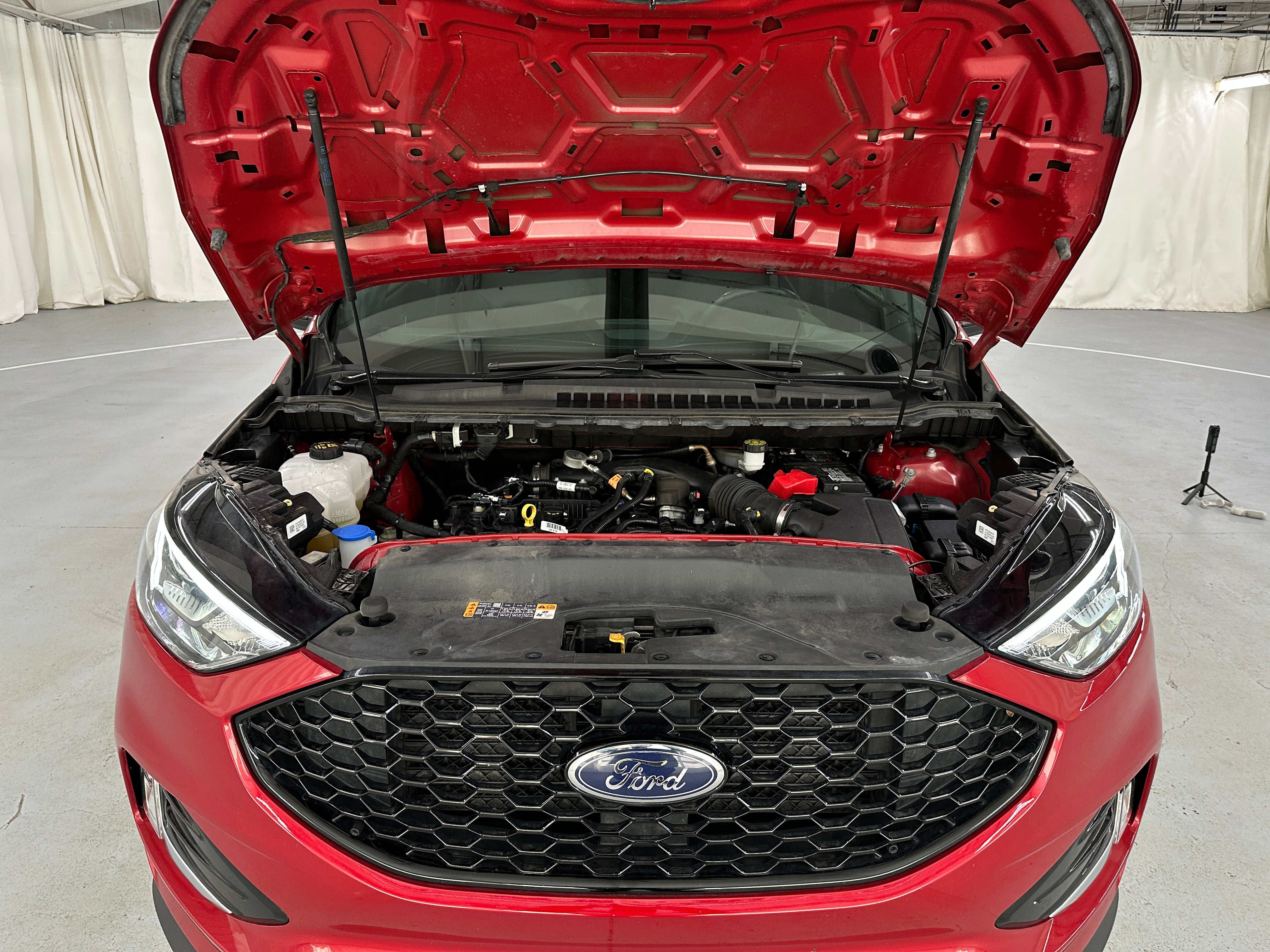 2020 Ford Edge ST Line - Photo 2