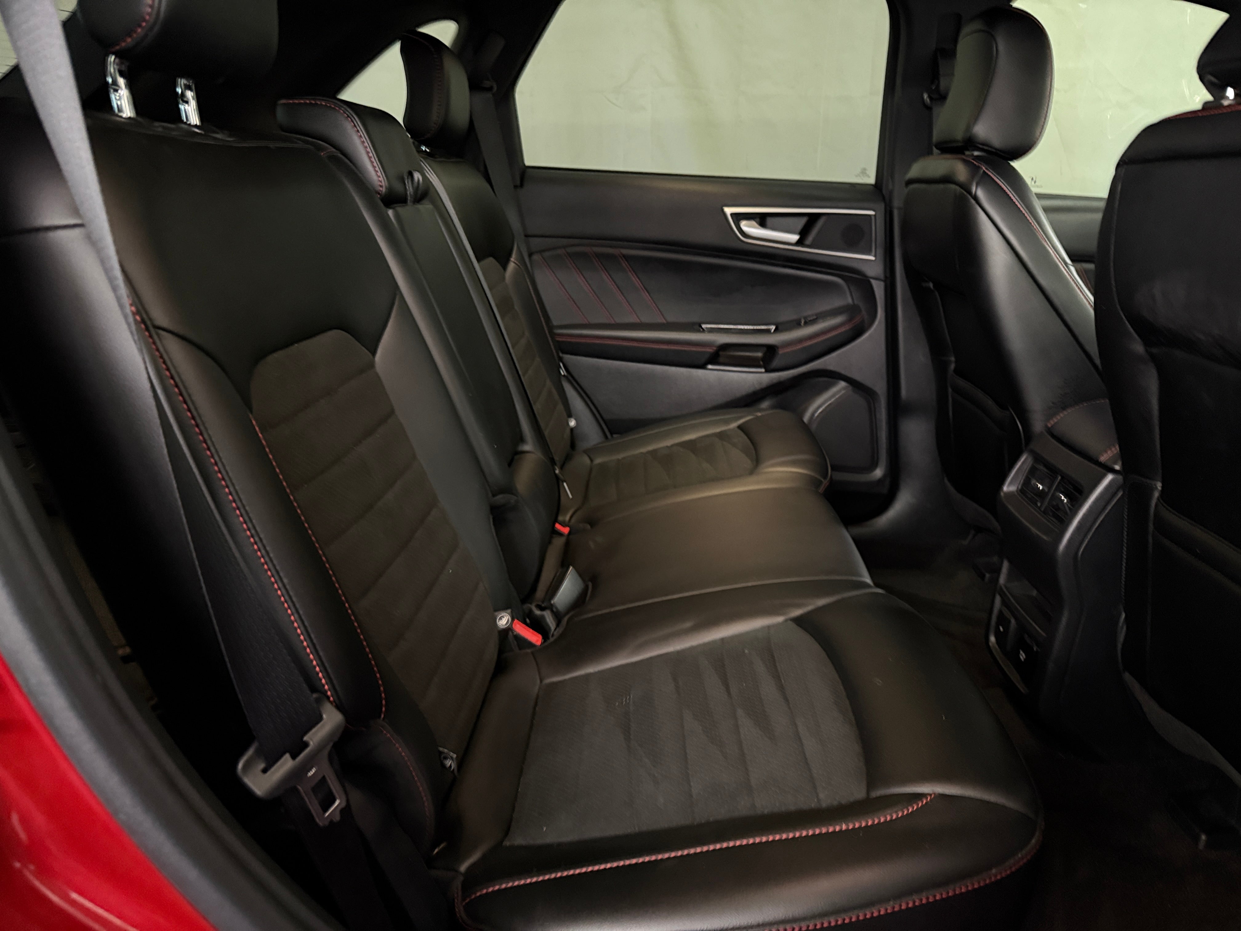 2020 Ford Edge ST Line - Photo 3
